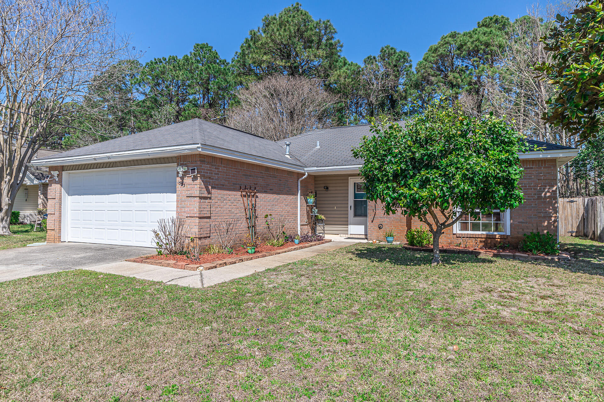 VALPARAISO PINECREST 6 - Residential