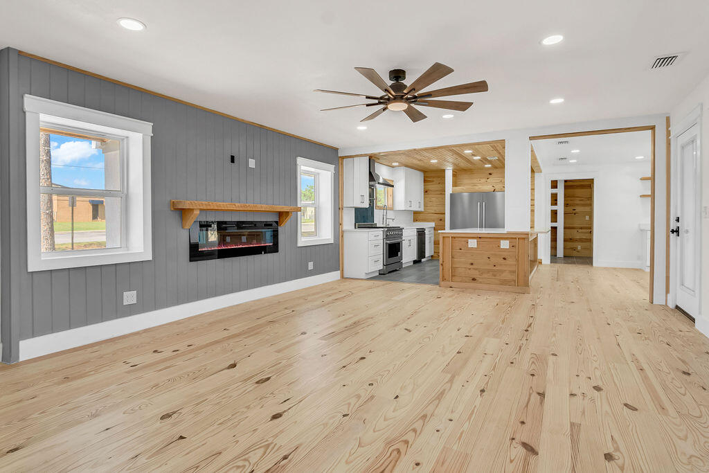 NORTHWOOD - Residential Lease