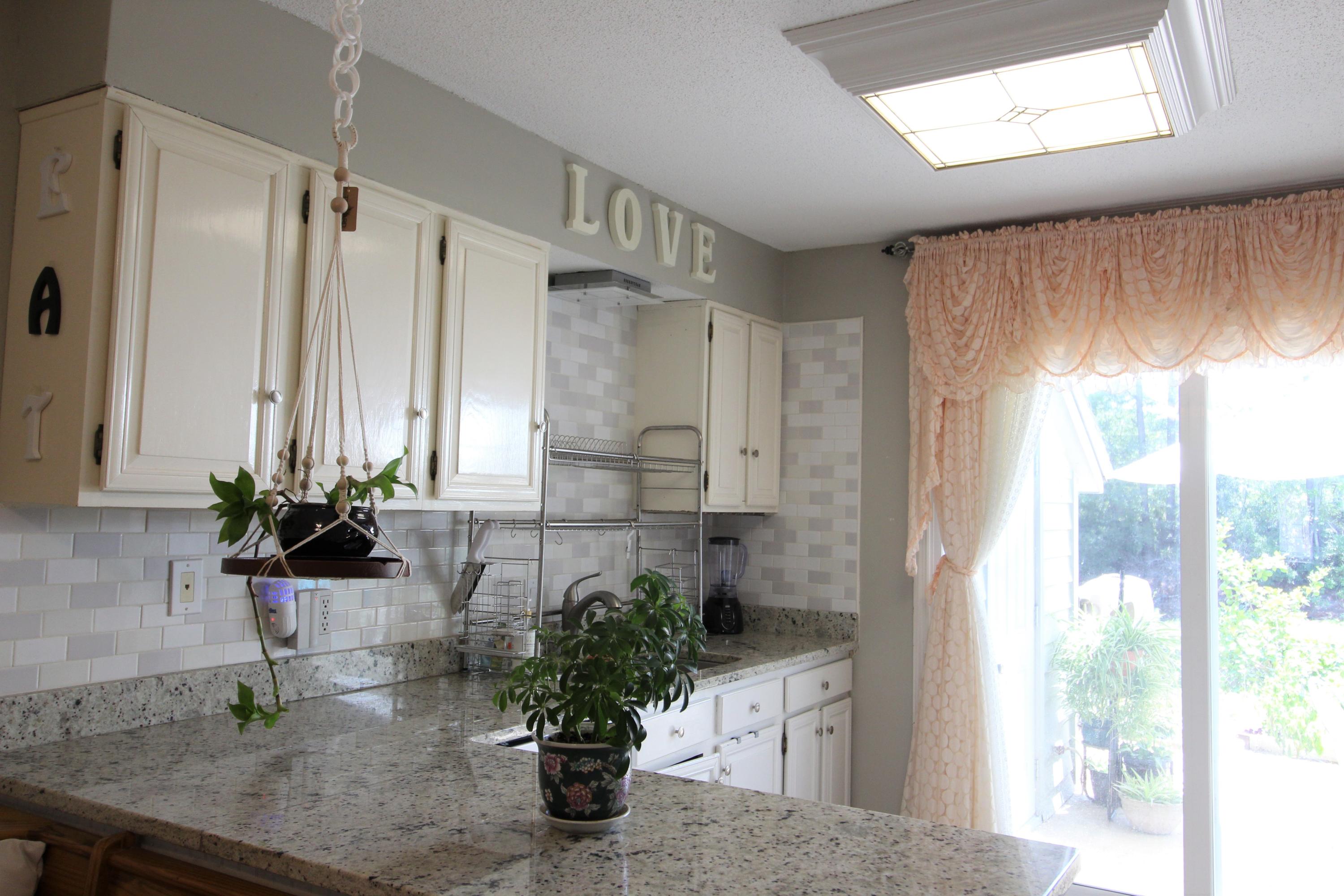 CLOVERDALE LAKE - Residential