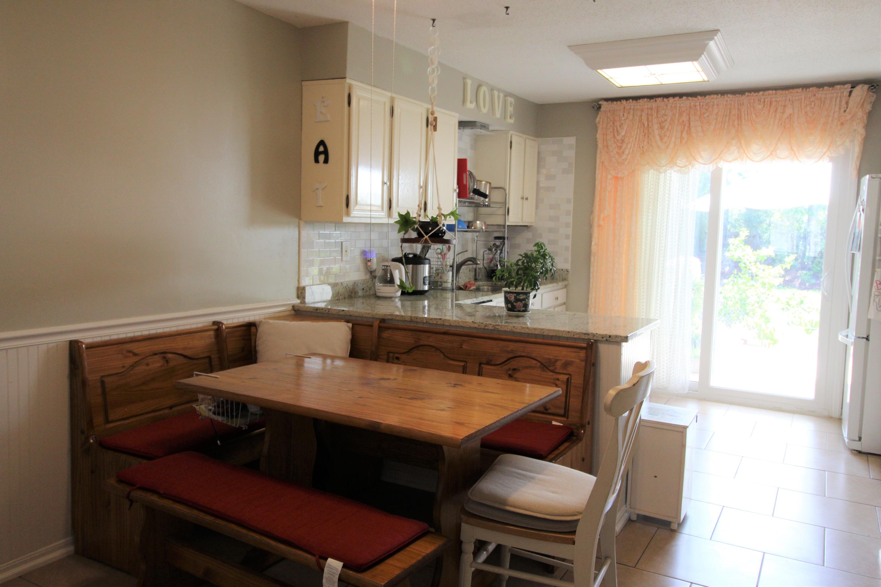 CLOVERDALE LAKE - Residential