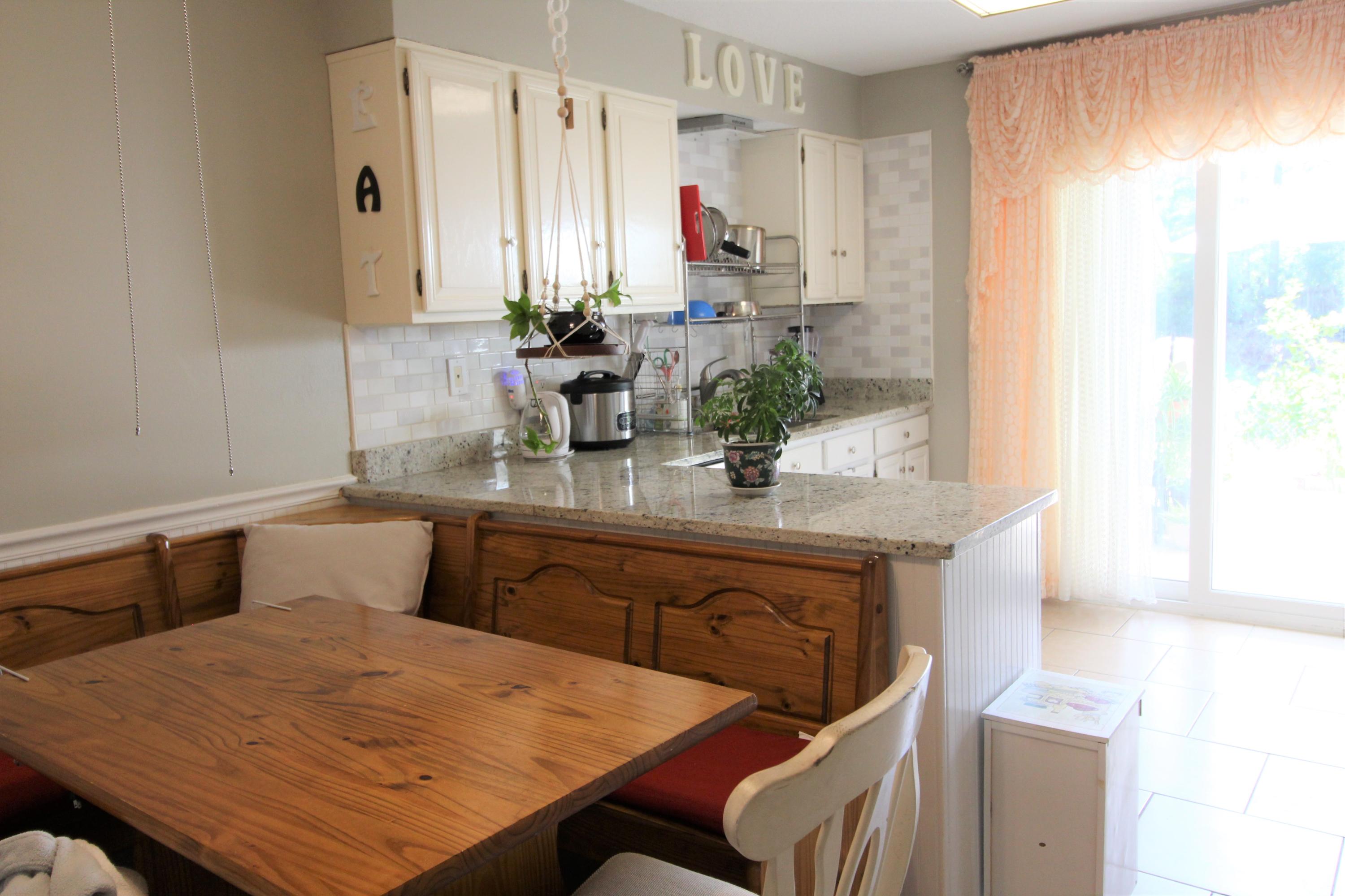 CLOVERDALE LAKE - Residential