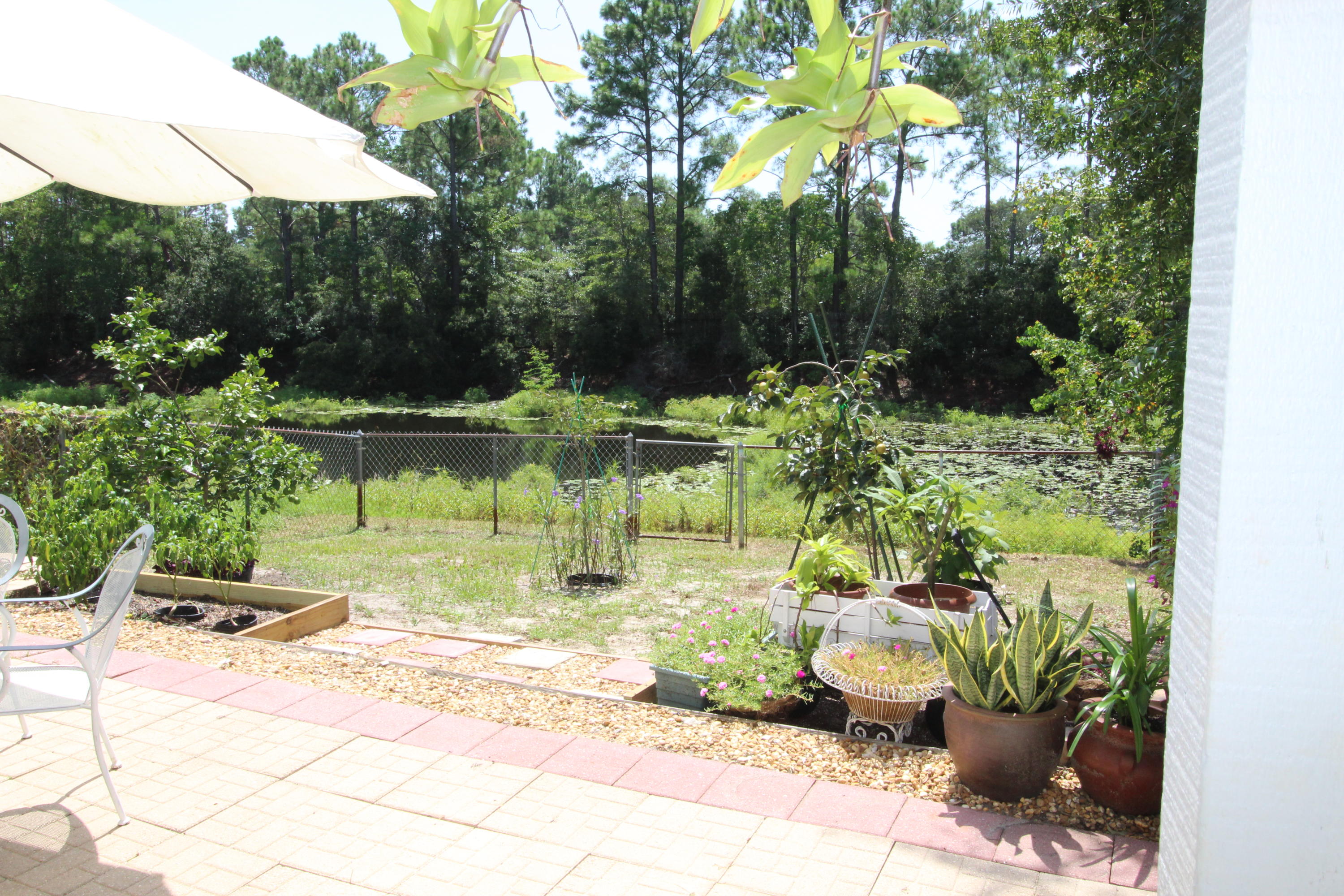 CLOVERDALE LAKE - Residential