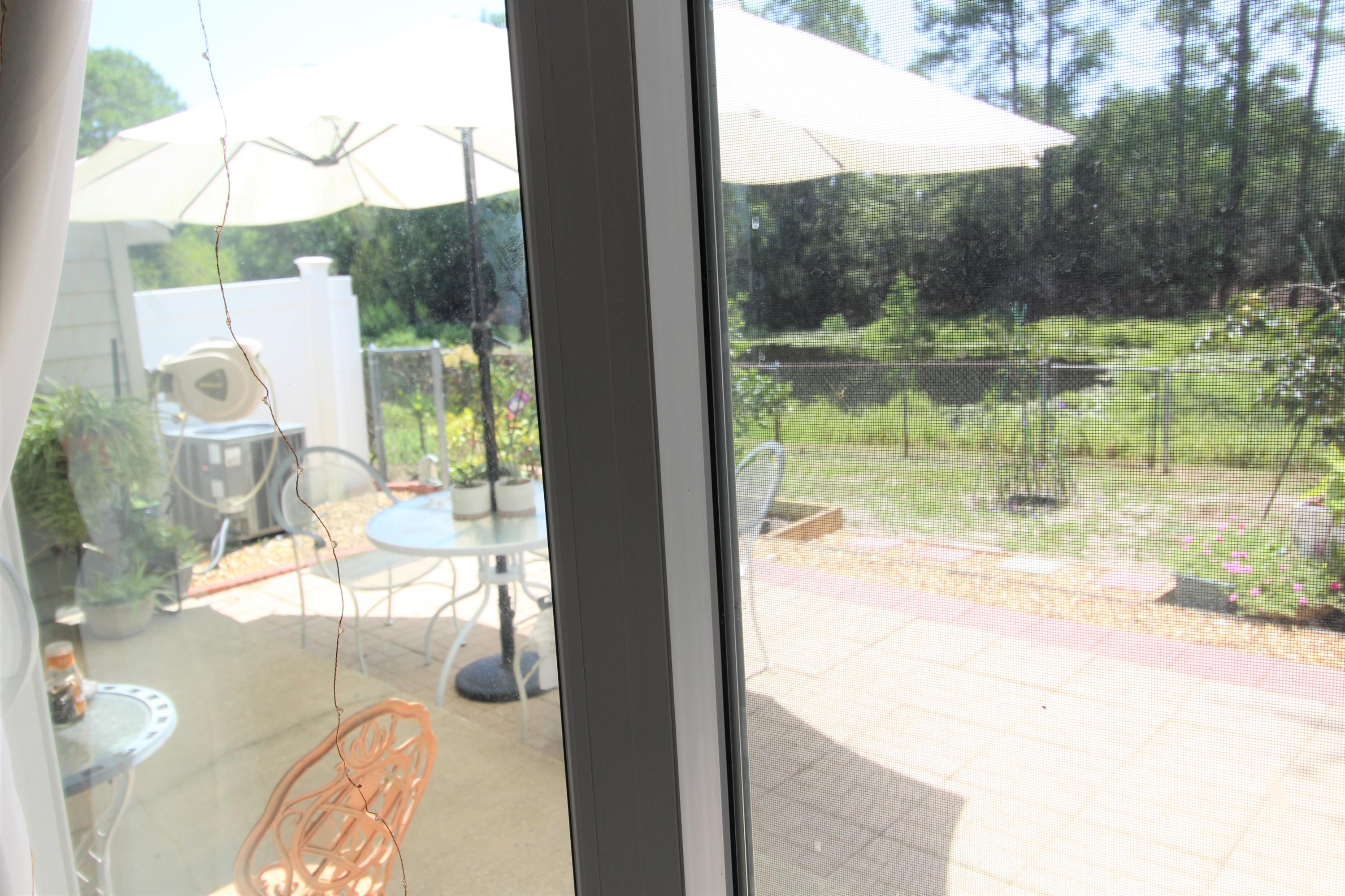 CLOVERDALE LAKE - Residential