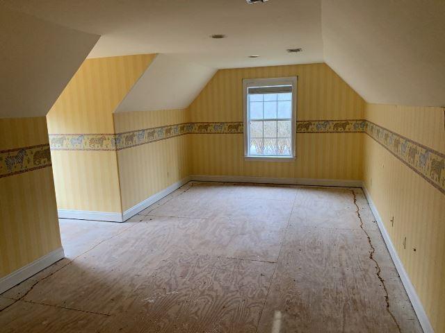 MAGNOLIA LAKE S/D AT BLUEWATER BAY - Residential