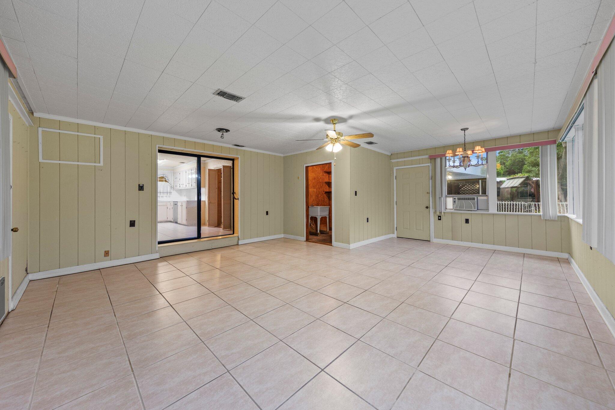 SEABREEZE ADD #4 - Residential