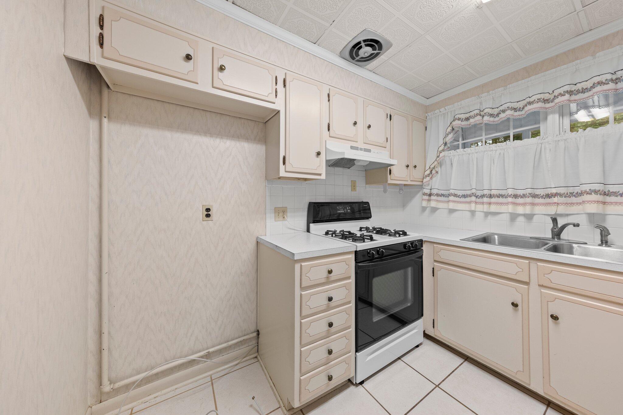 SEABREEZE ADD #4 - Residential