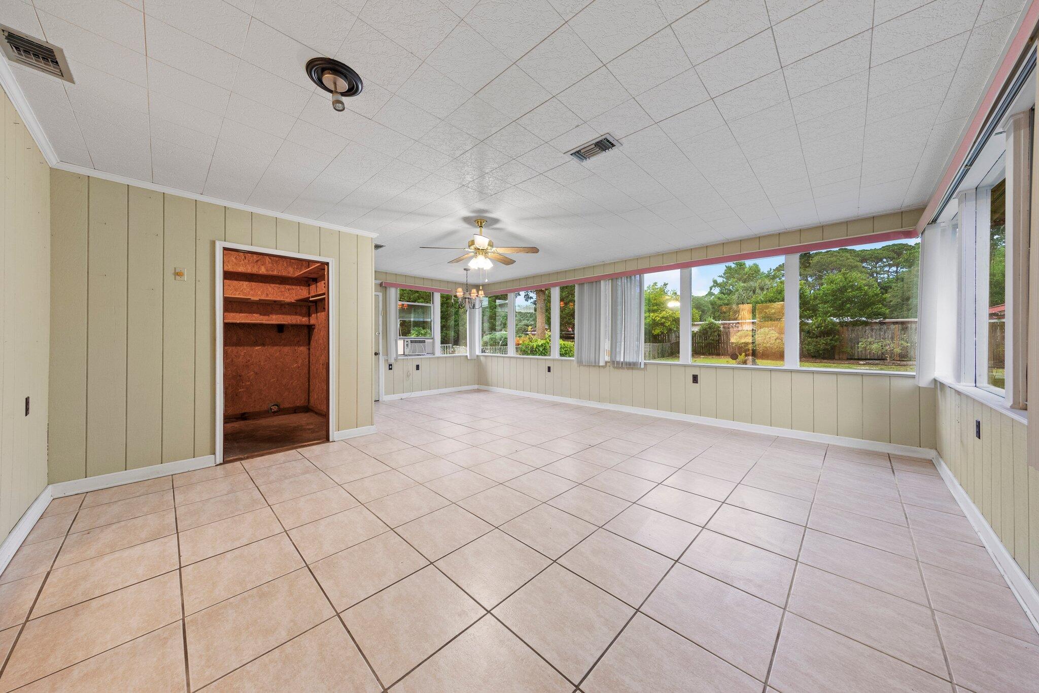 SEABREEZE ADD #4 - Residential