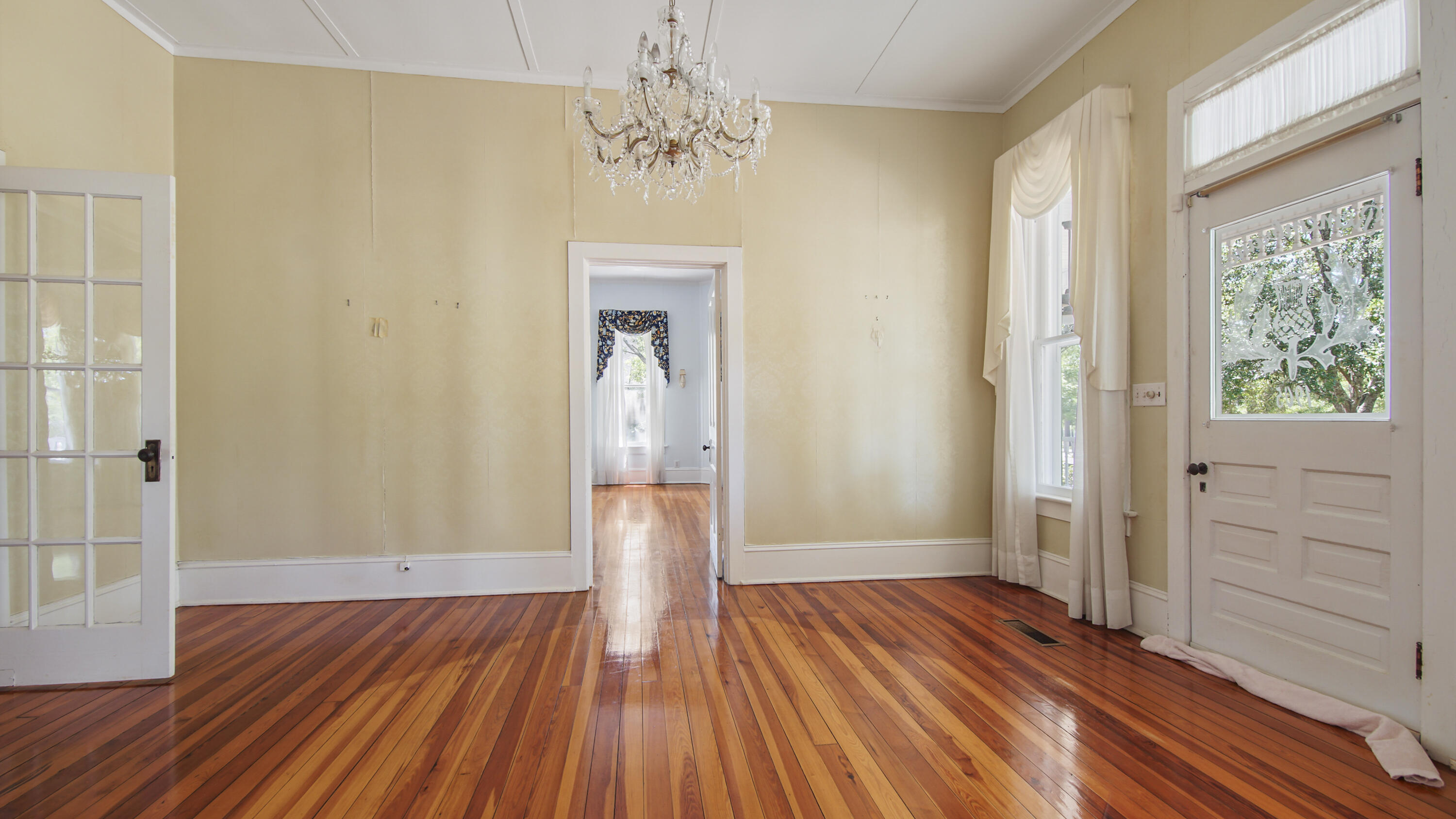 TOWN OF DEFUNIAK SPRINGS - Residential