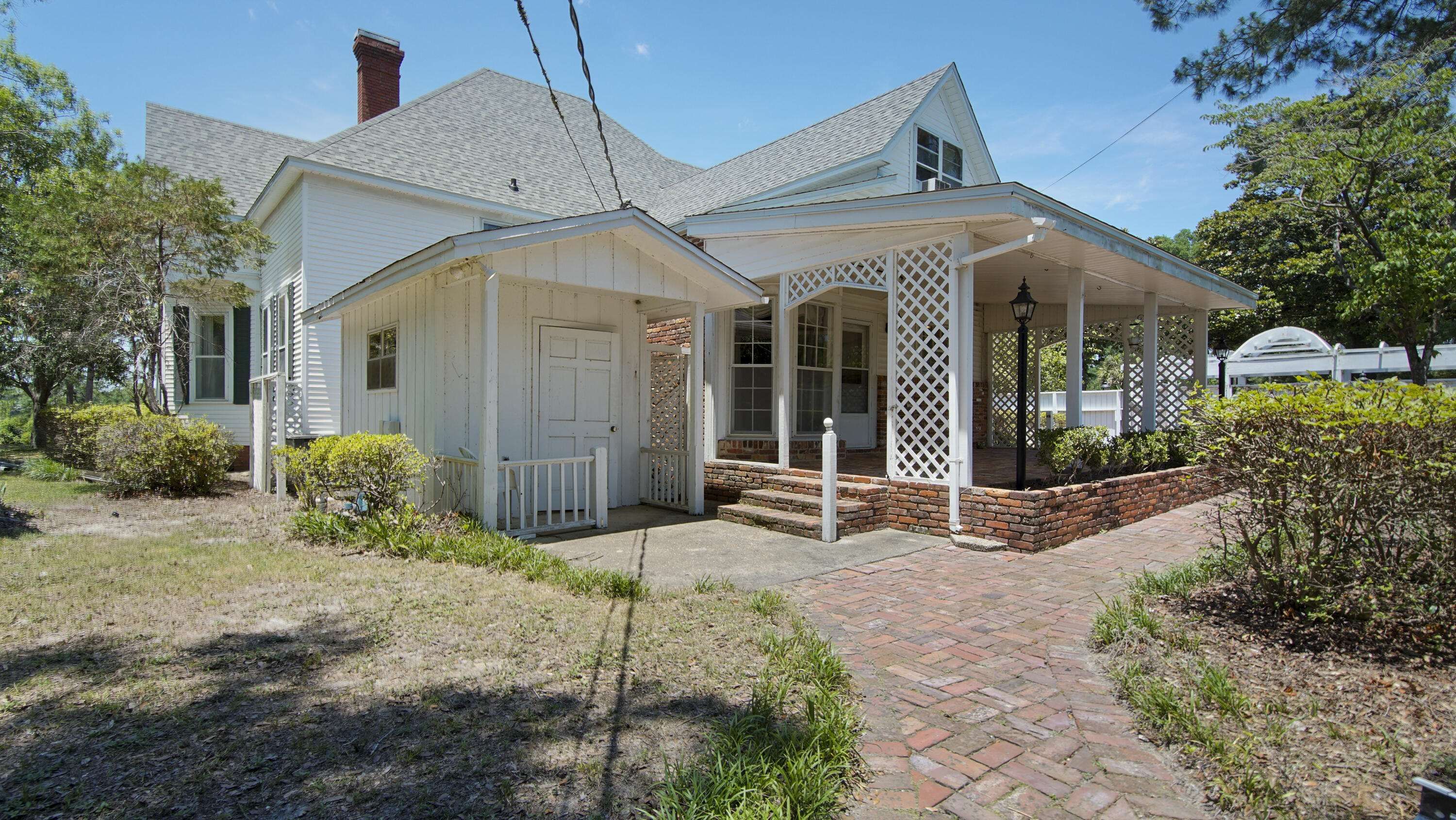 TOWN OF DEFUNIAK SPRINGS - Residential