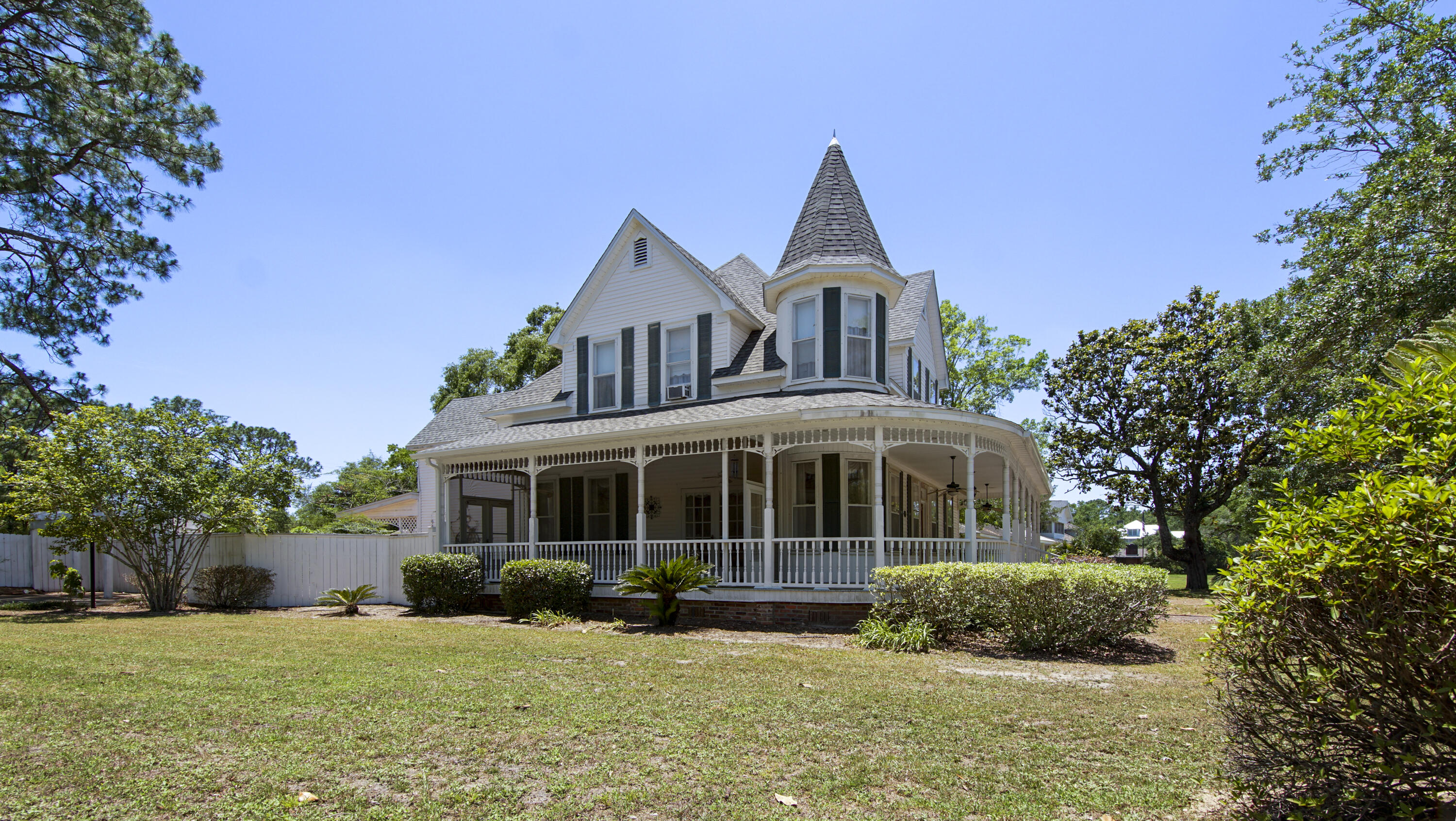 TOWN OF DEFUNIAK SPRINGS - Residential