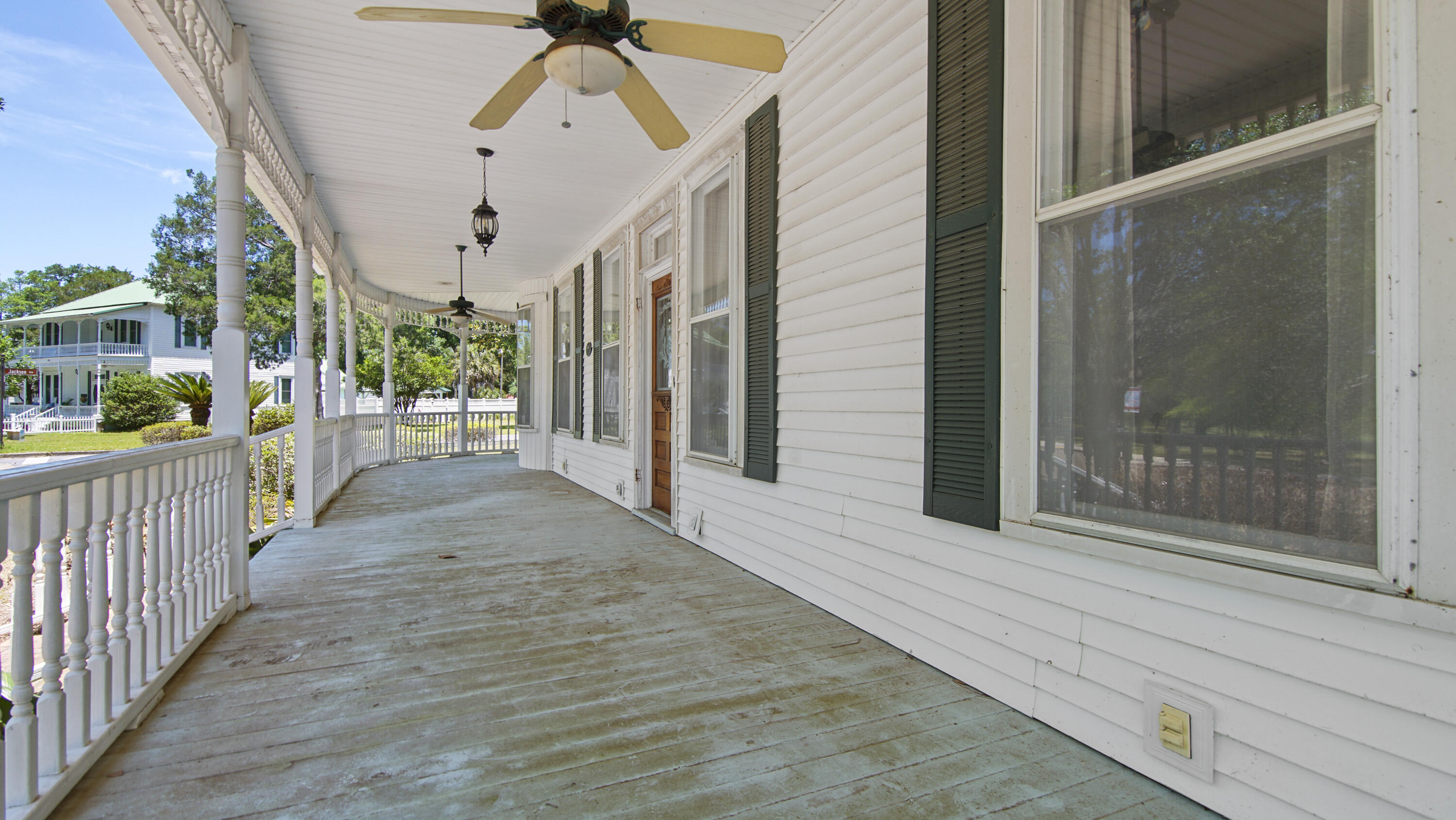 TOWN OF DEFUNIAK SPRINGS - Residential