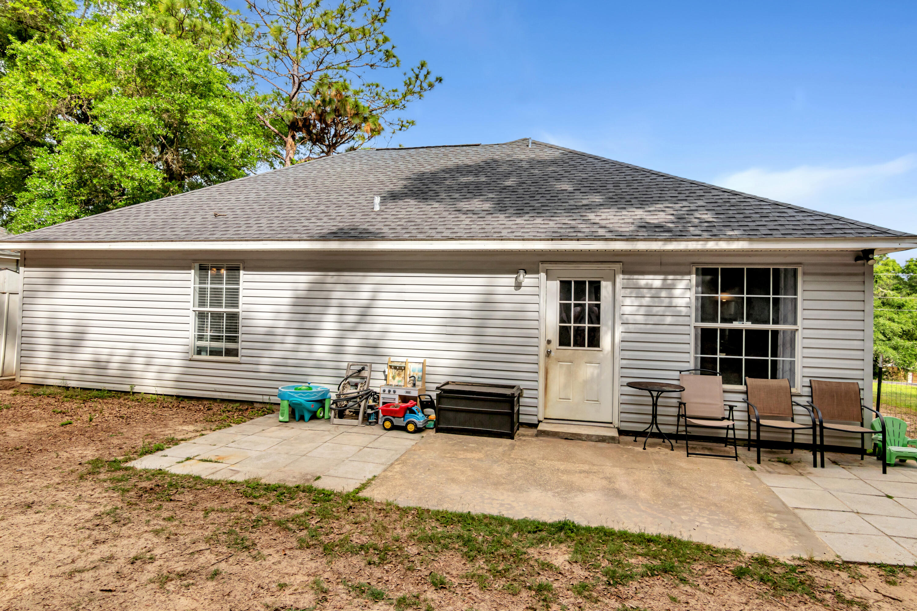 JERNIGAN S/D 2ND ADD LOT 18 BLK C - Residential
