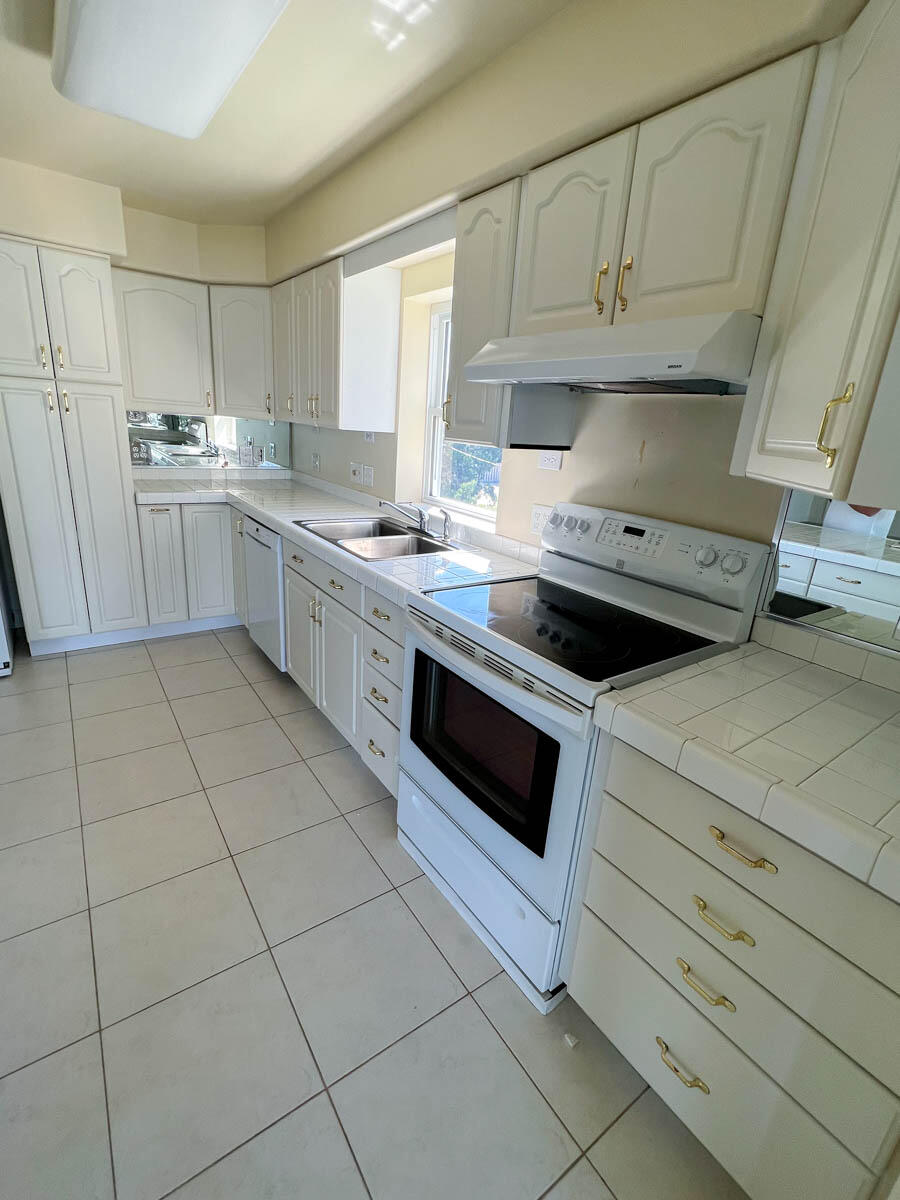 SANTA ROSA ISLAND LOT 393 BLK 7 - Residential