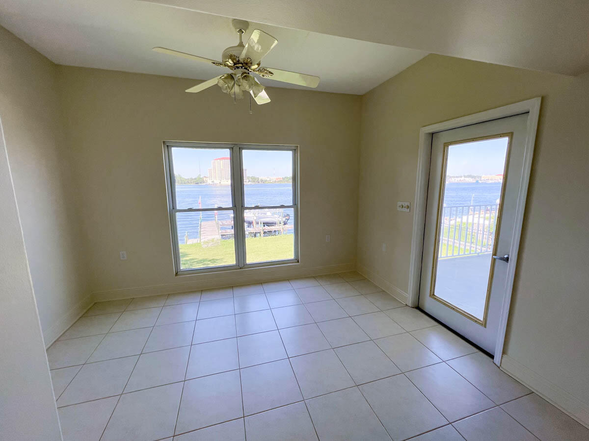 SANTA ROSA ISLAND LOT 393 BLK 7 - Residential