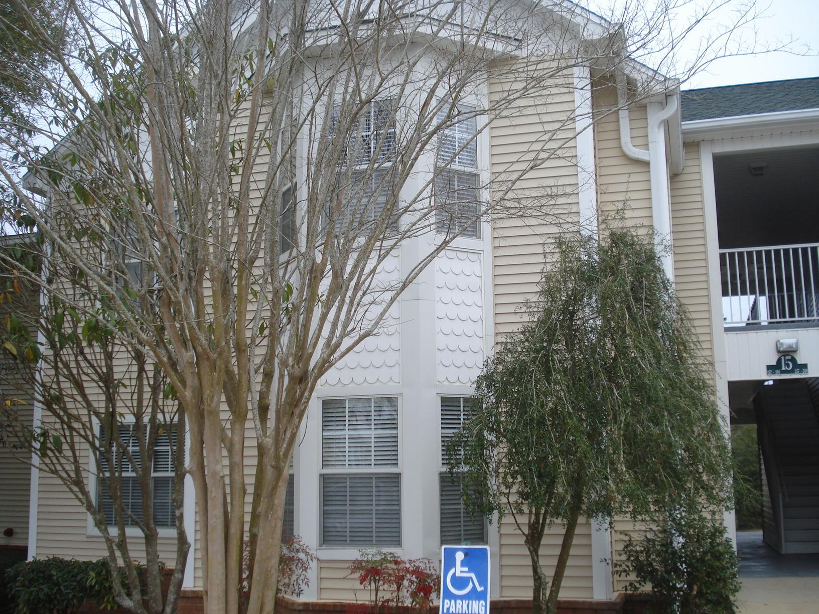 THE OAKS - Residential