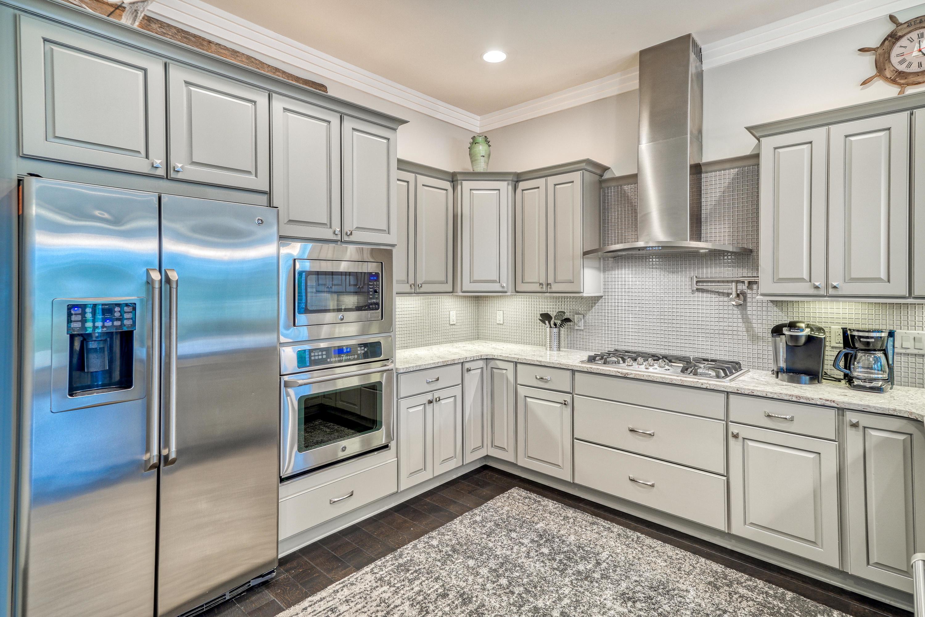 HIGHLAND PARKS - Residential