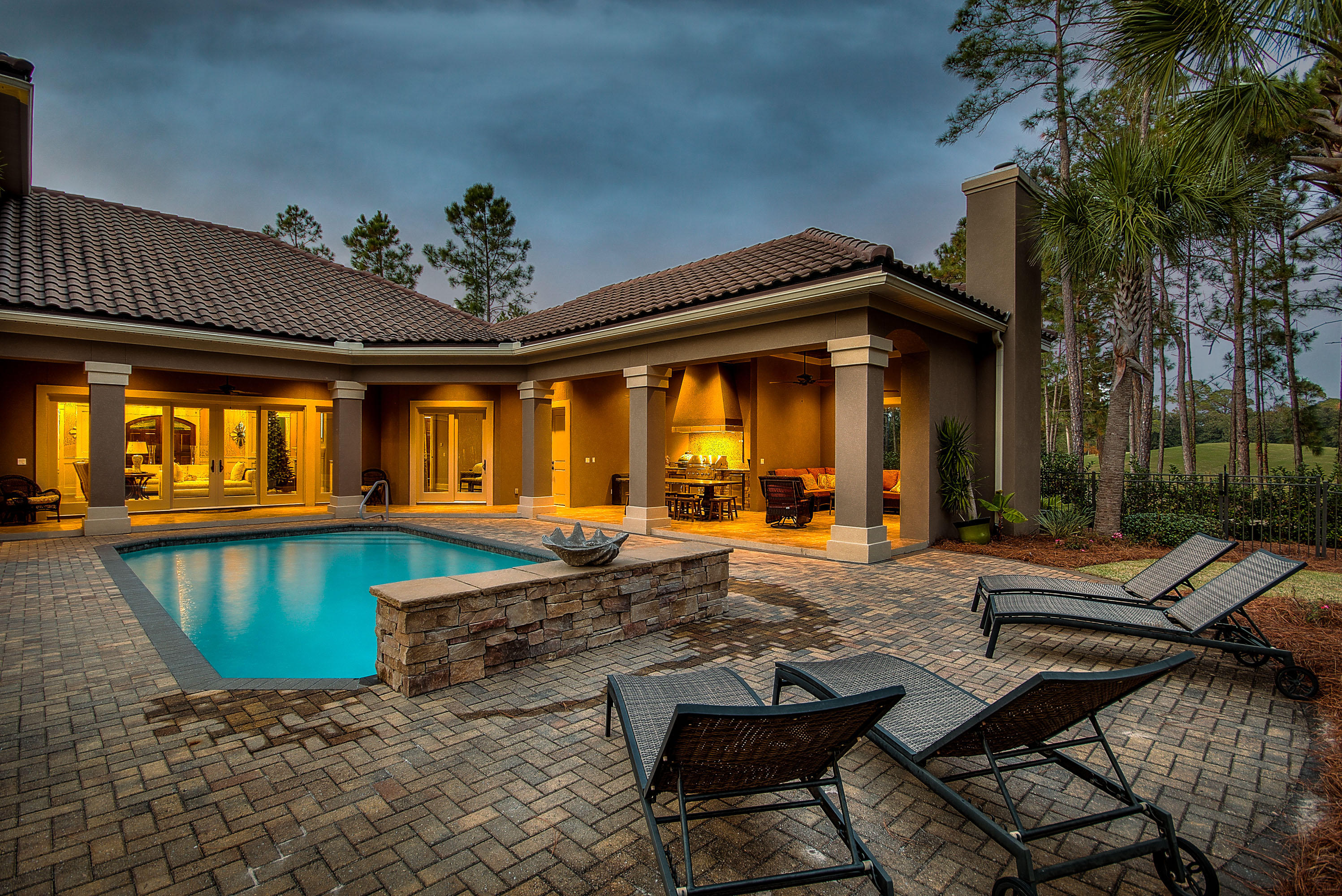 BURNT PINE - Residential