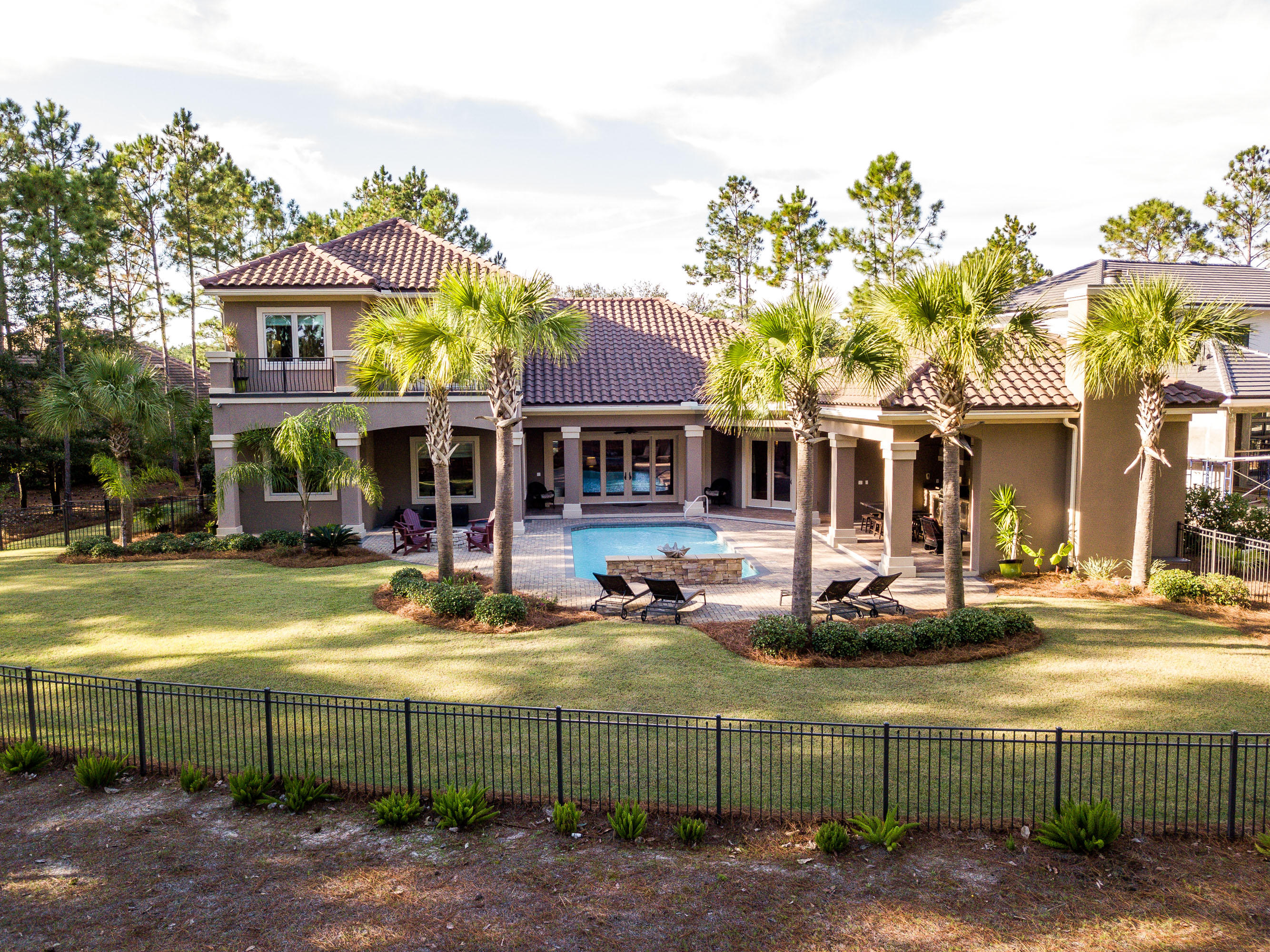 BURNT PINE - Residential