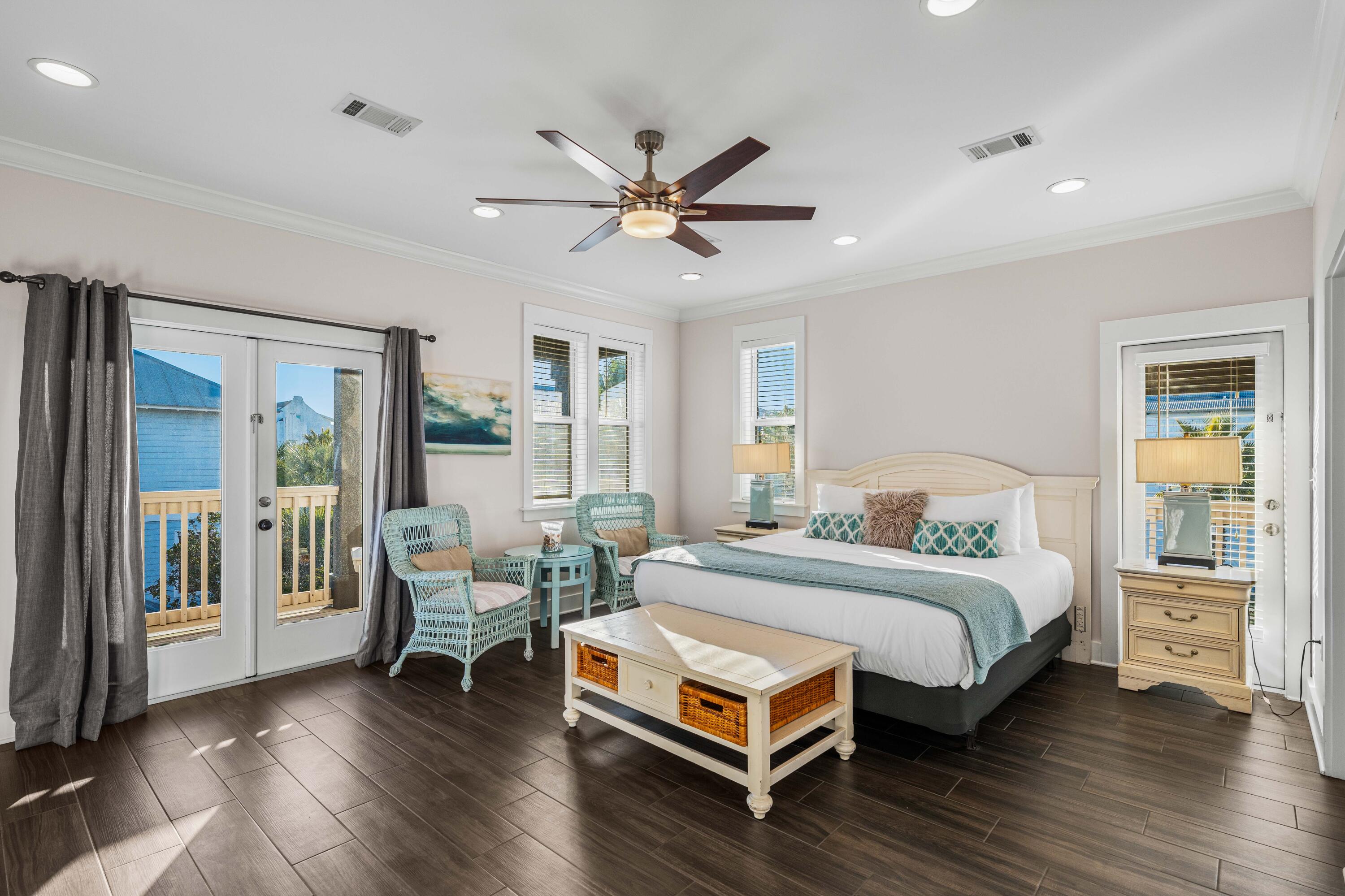 SANDY SHORES - Residential