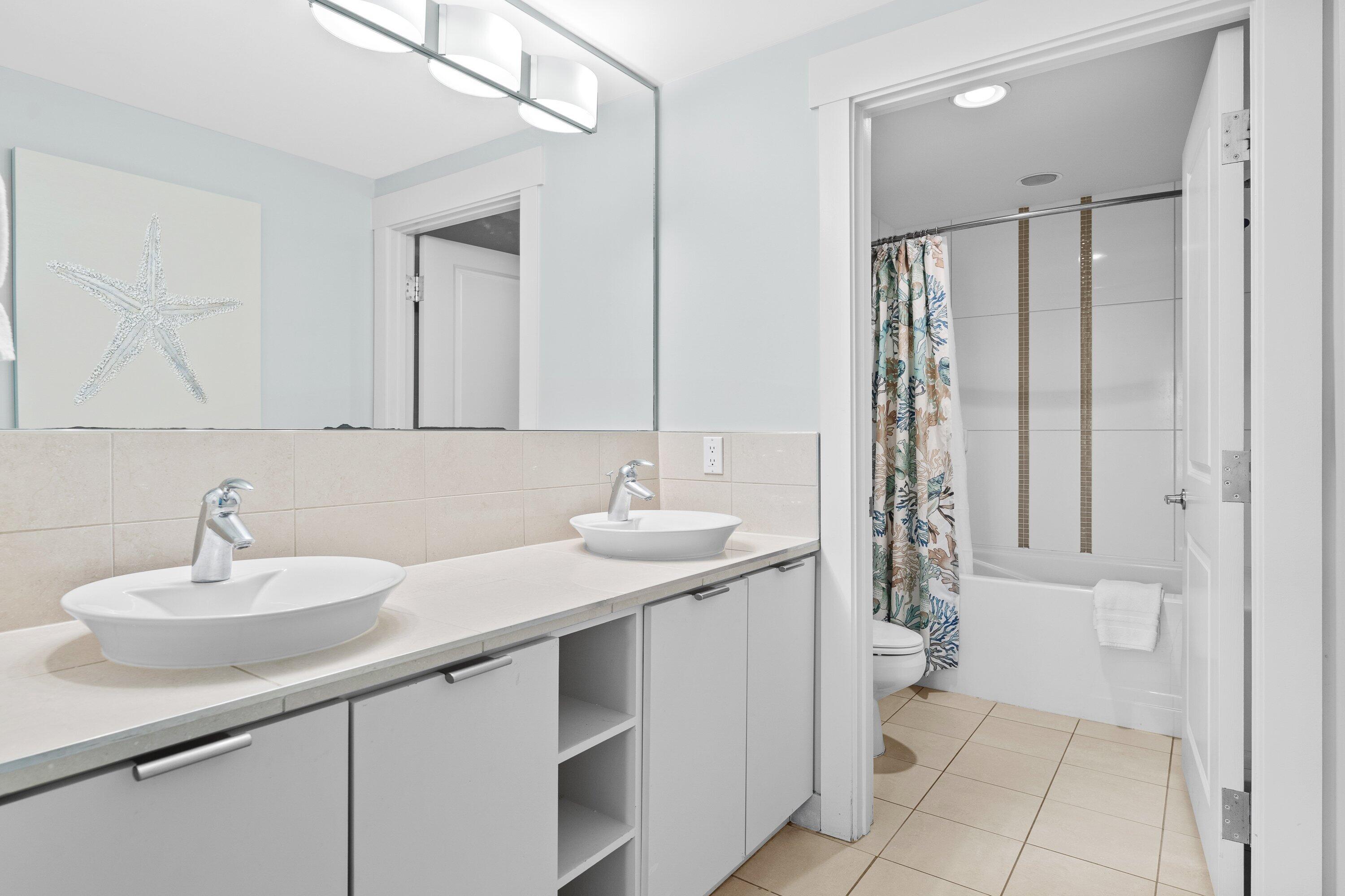 BAHIA CONDO - Residential