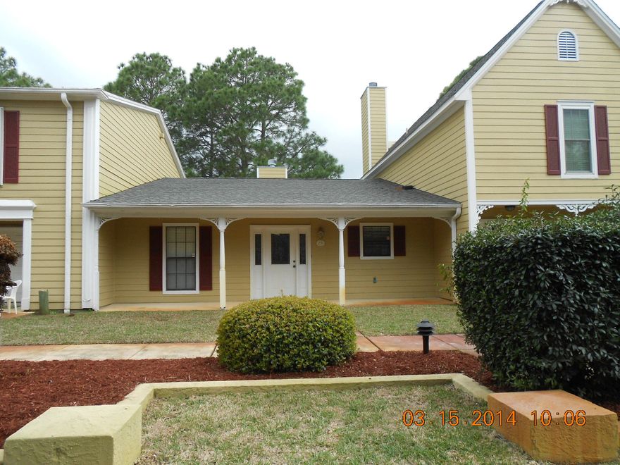 Located right on the Bayou, you can breakfast on your private deck over-looking the bayou and finish with an evening meal looking out at the most spectacular sunset you have ever seen. The Master bath features a culttured marble double vanity and tile floors, this unit has a single car garage. This unit comes with a boat slip.