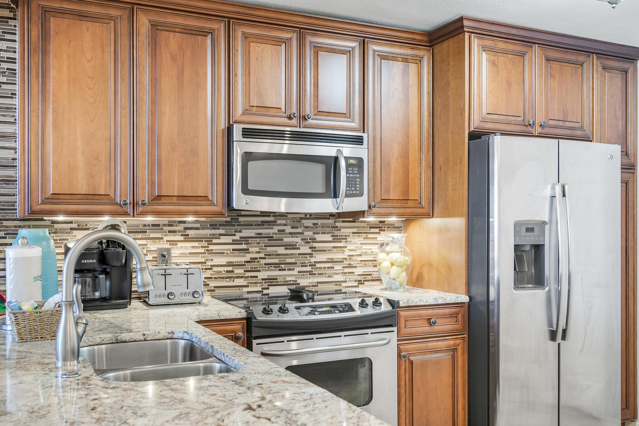 SHORELINE TOWERS 1 - Residential