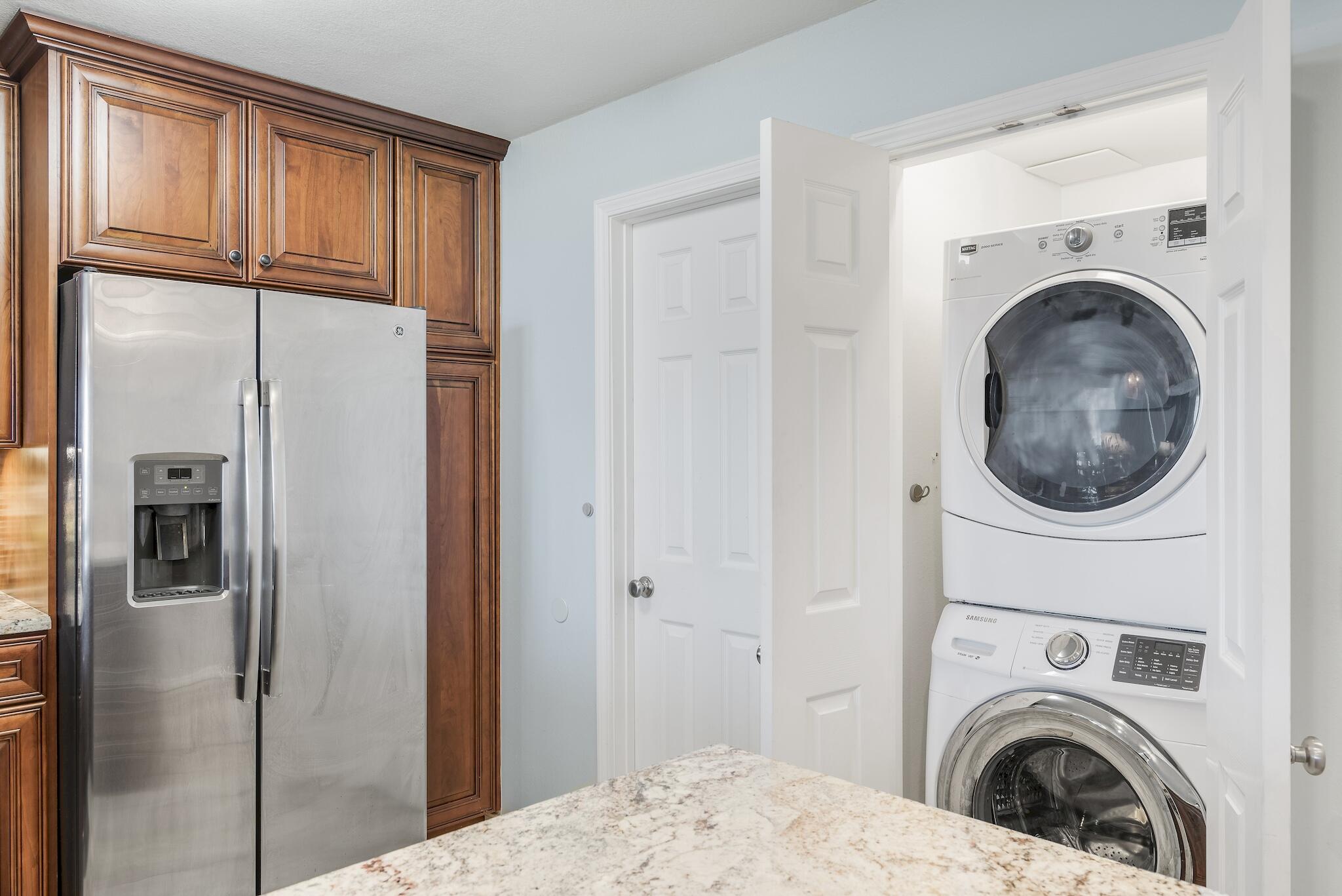 SHORELINE TOWERS 1 - Residential