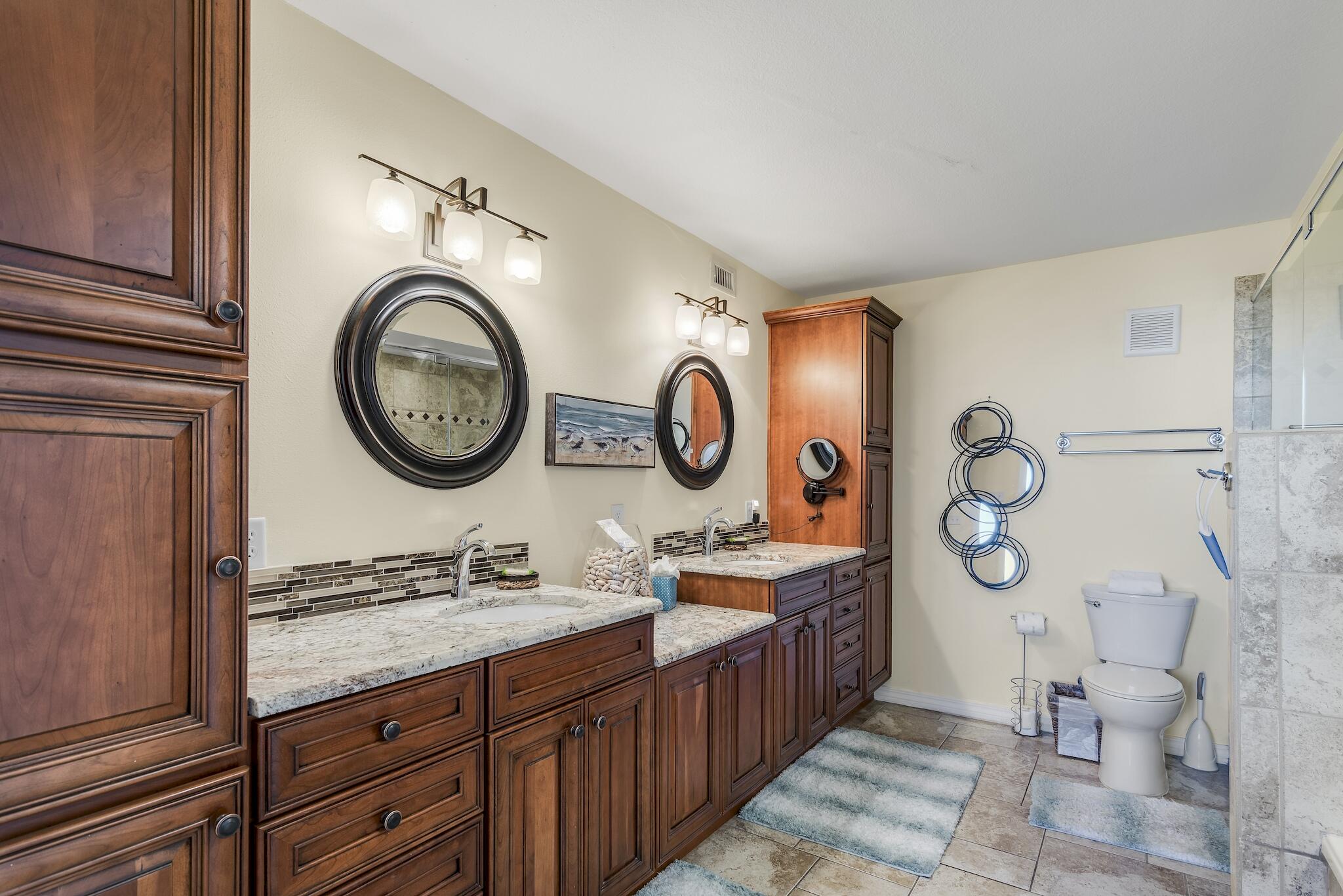 SHORELINE TOWERS 1 - Residential