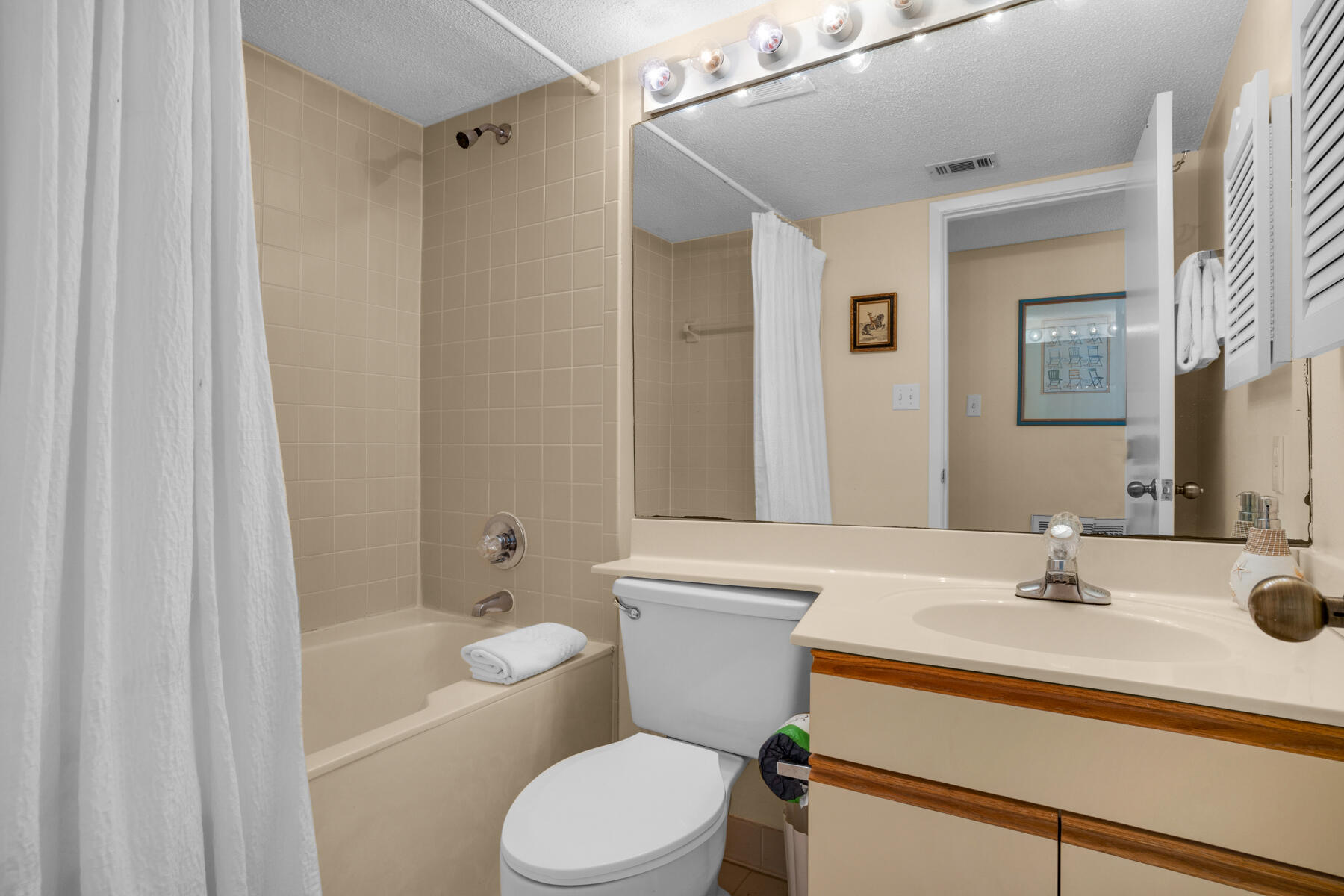 HIDDEN DUNES BEACH COTTAGES 2 - Residential