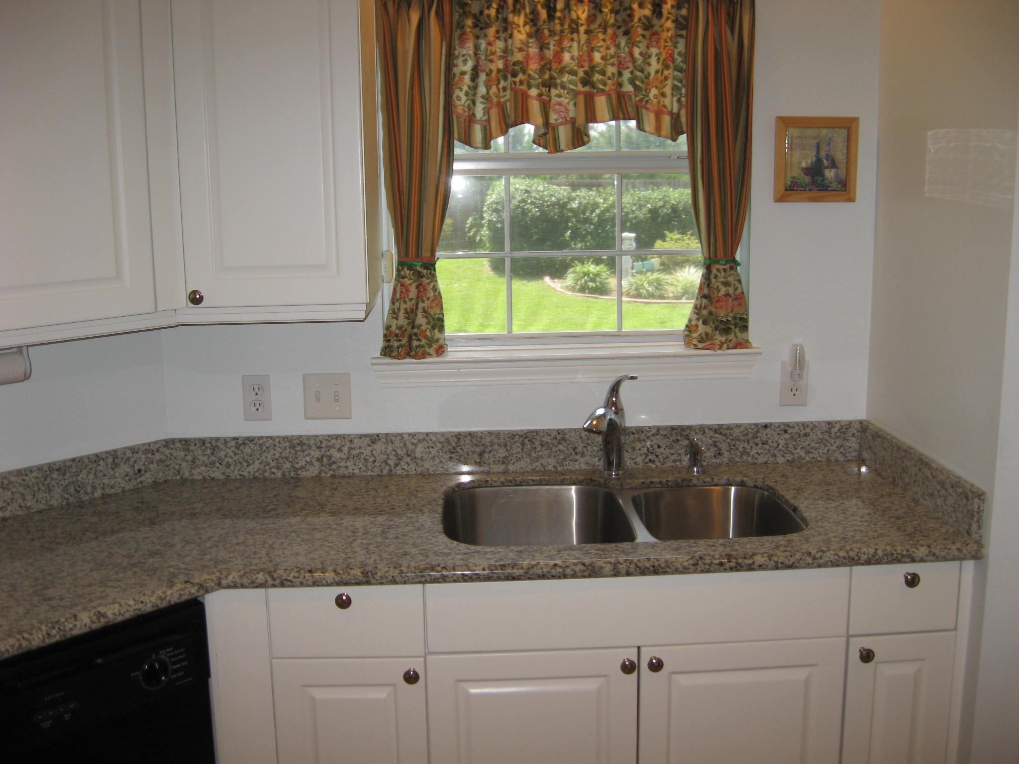 COUNTRYVIEW ESTATES 4TH ADDN Lot 6 - Residential