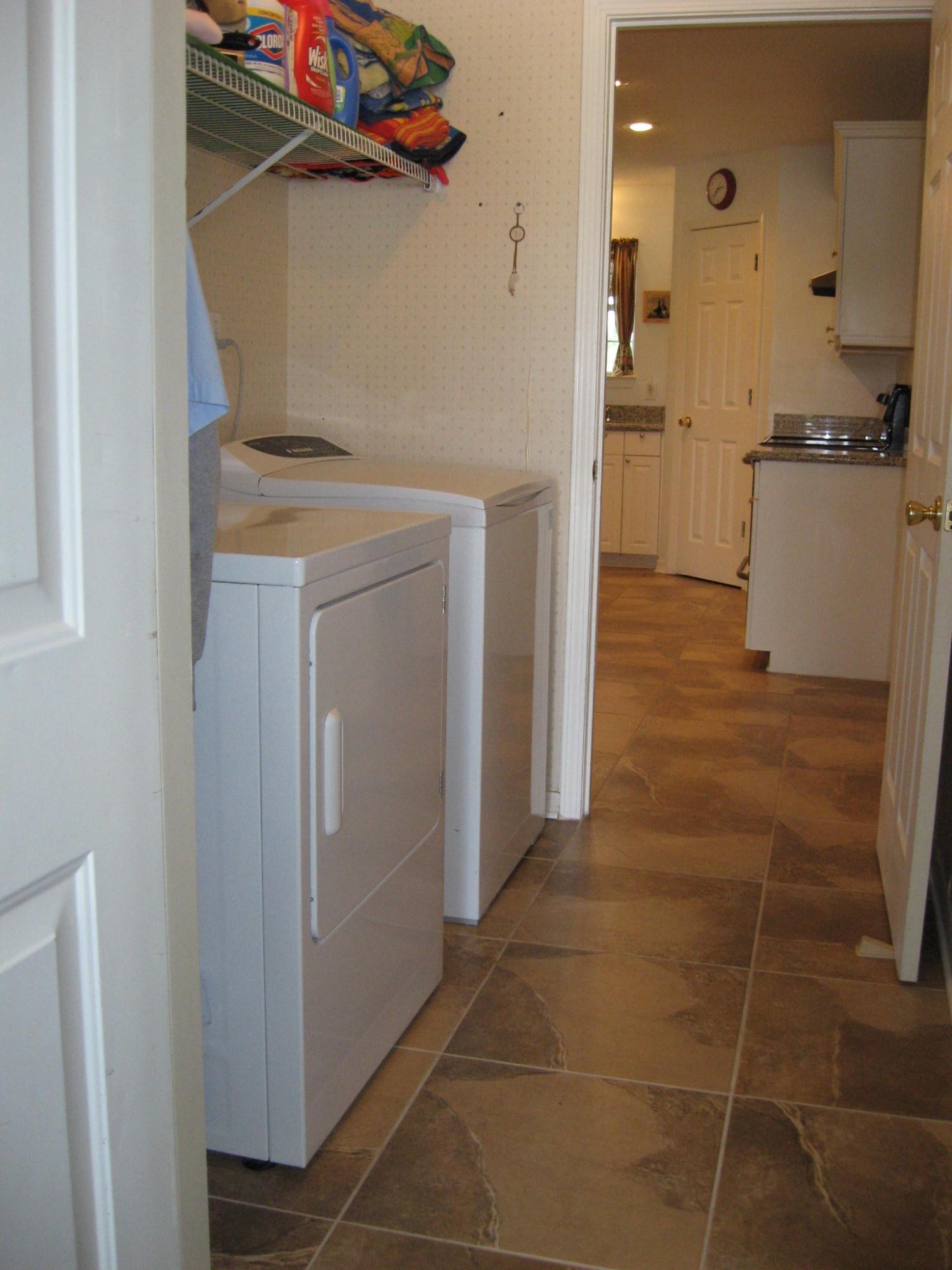 COUNTRYVIEW ESTATES 4TH ADDN Lot 6 - Residential