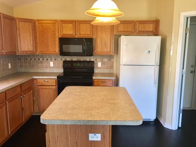 HIDDEN SHORES - Residential