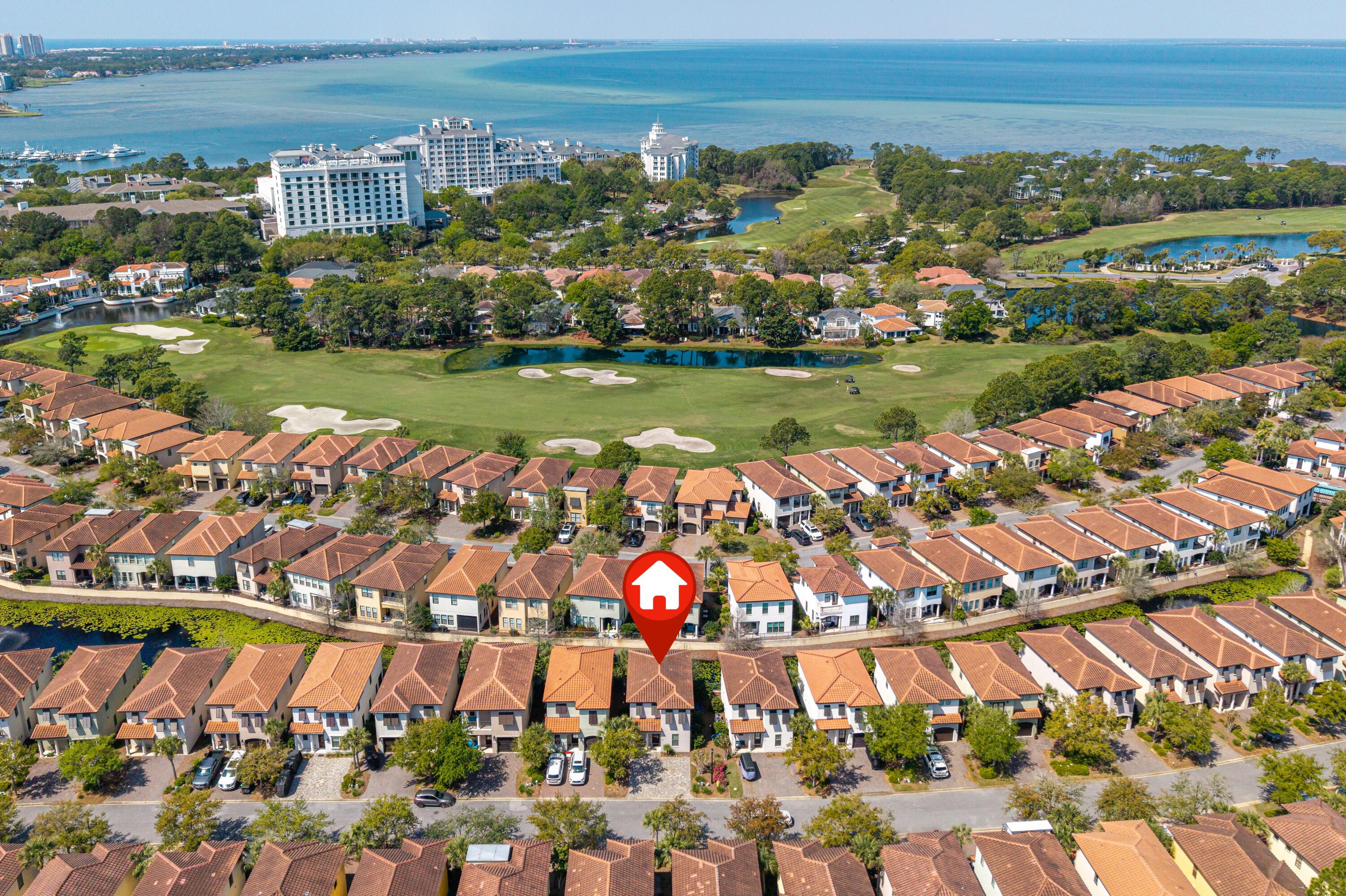 VILLA LAGO - Residential