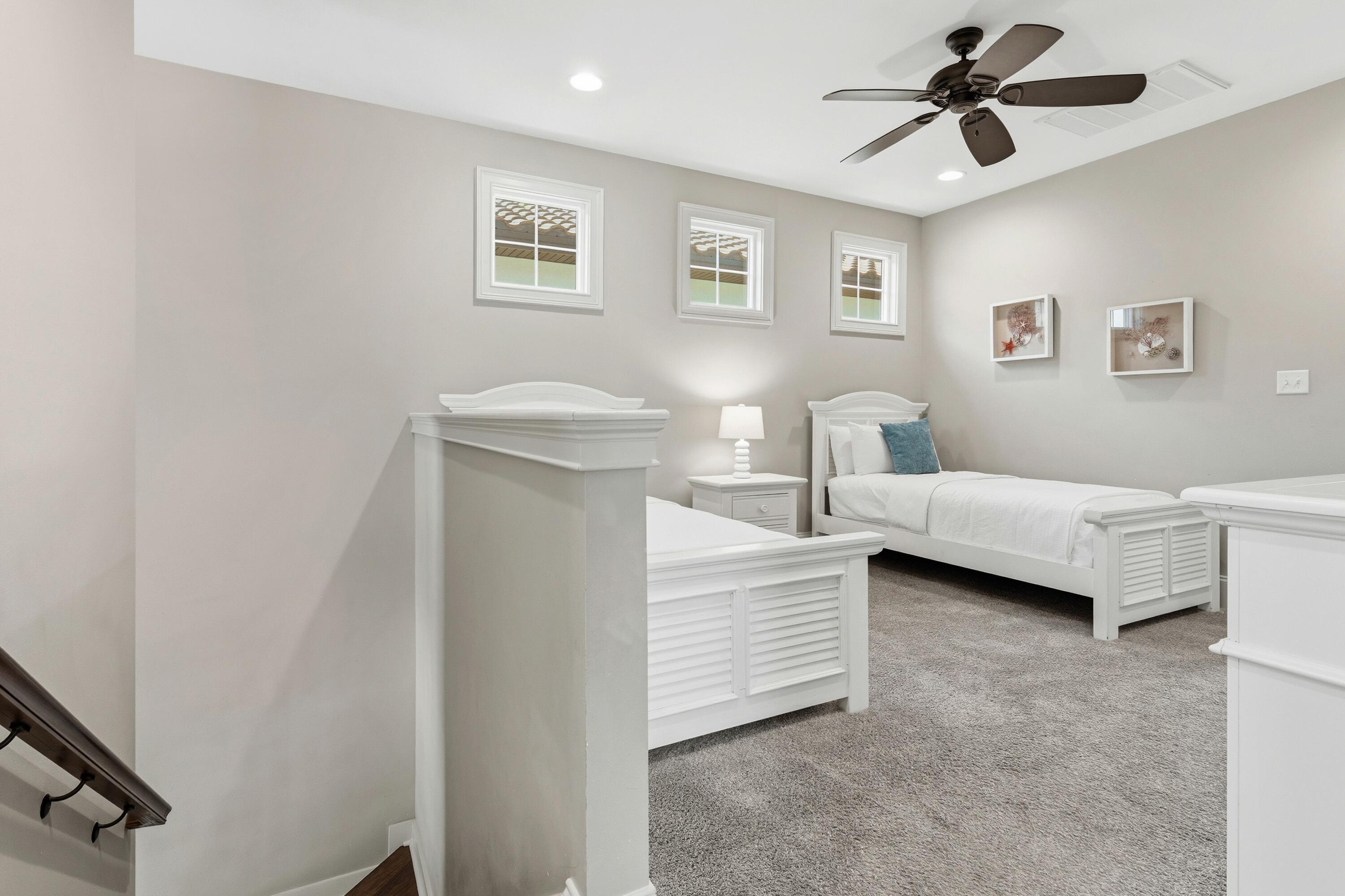 VILLA LAGO - Residential