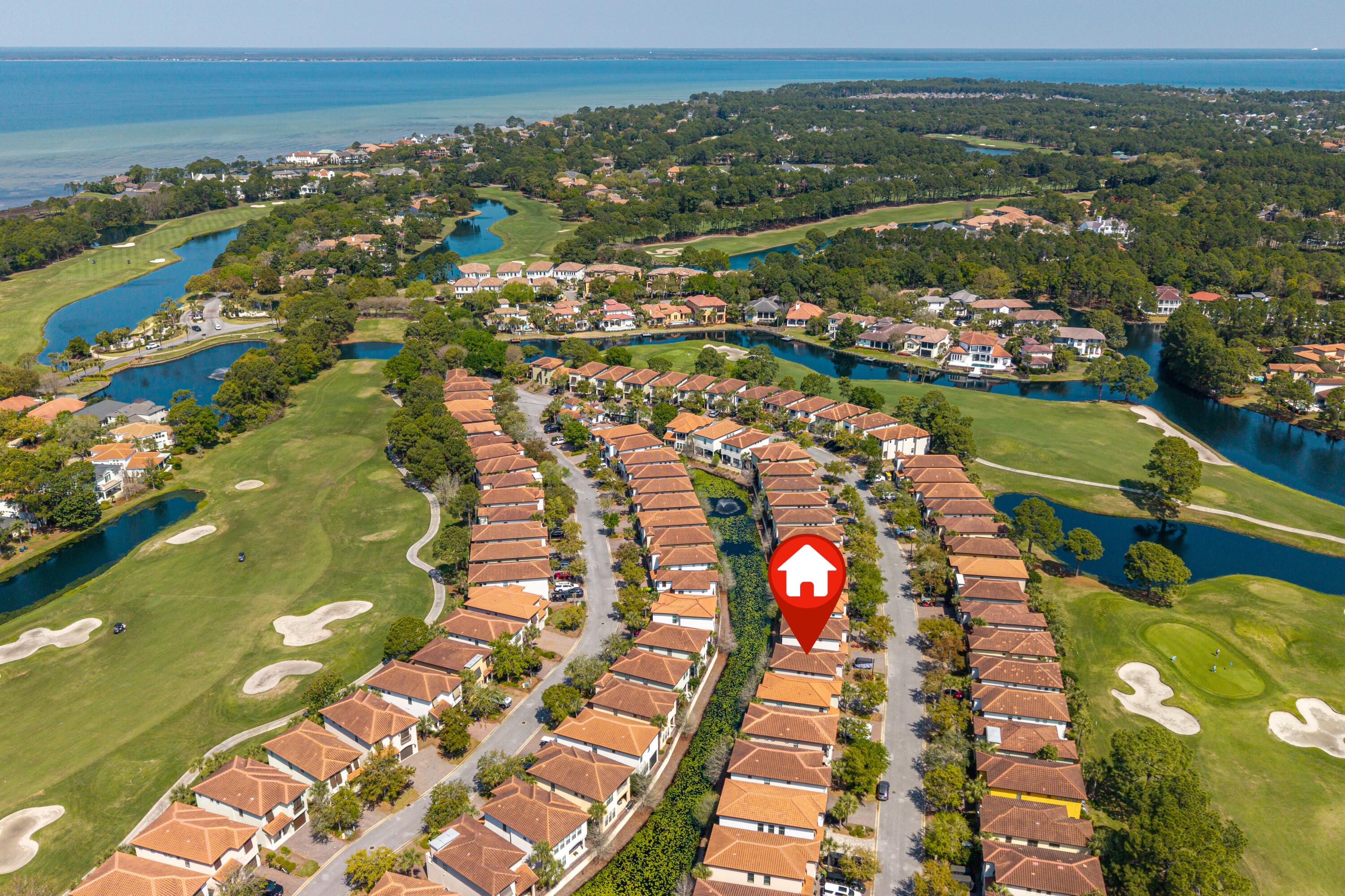 VILLA LAGO - Residential