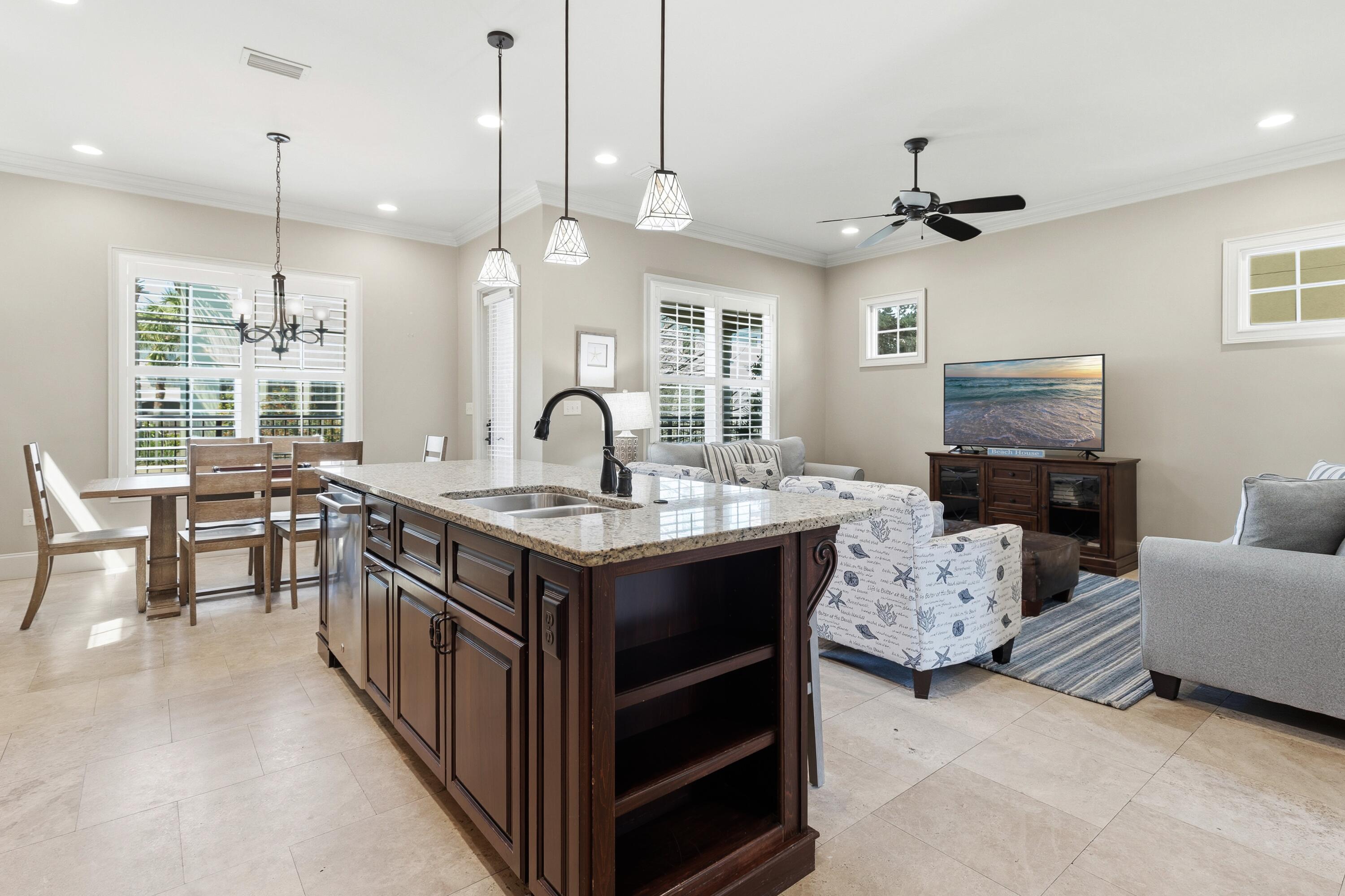 VILLA LAGO - Residential