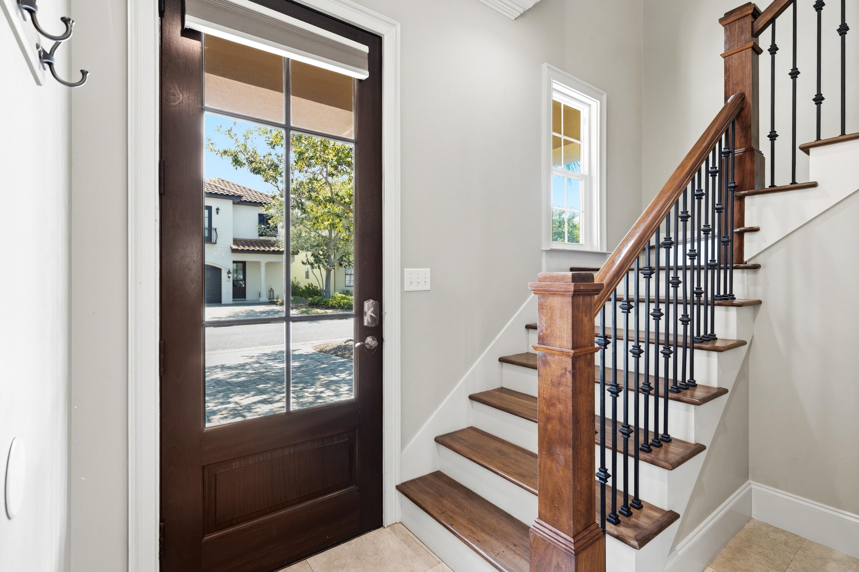 VILLA LAGO - Residential