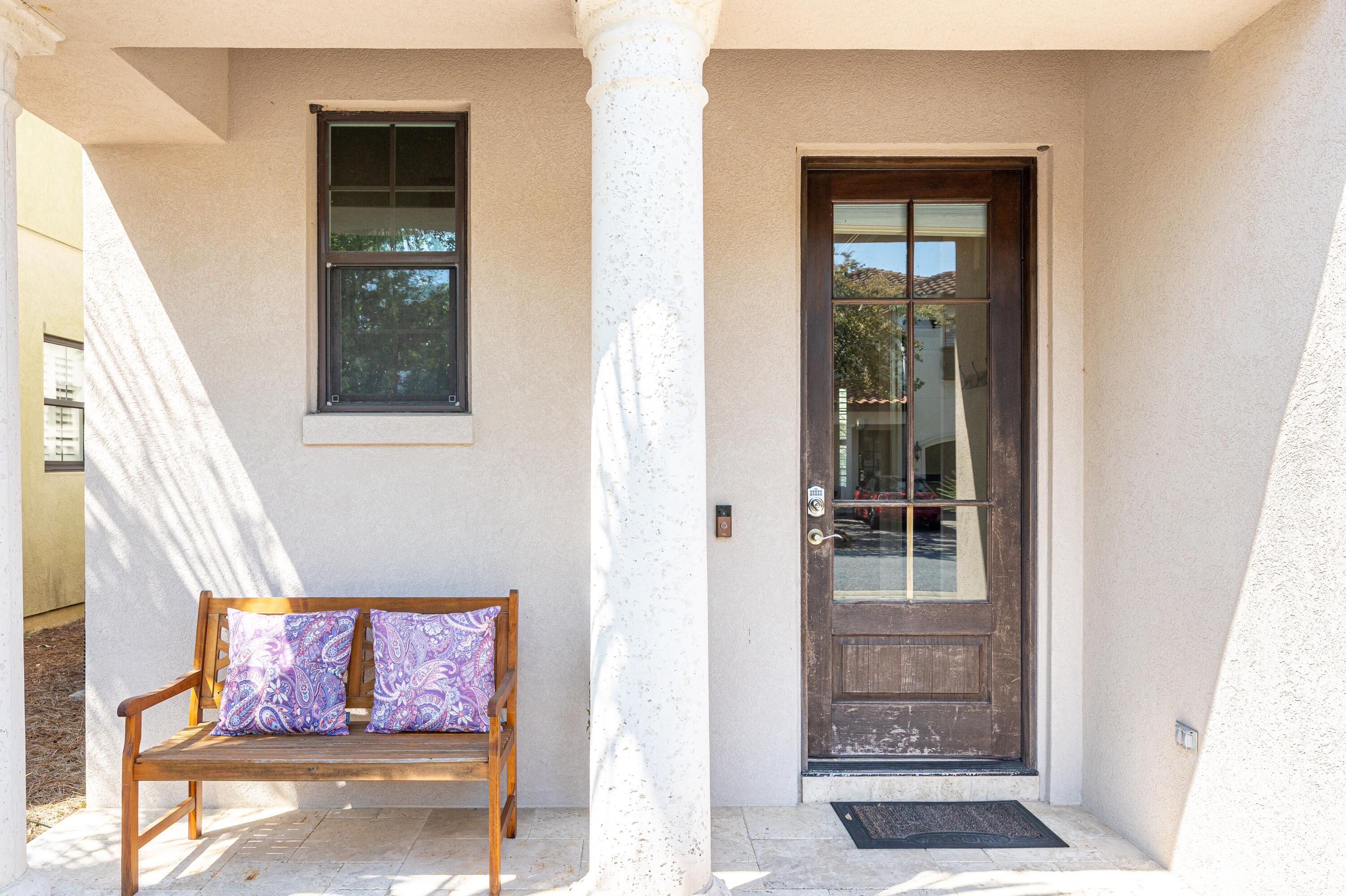 VILLA LAGO - Residential