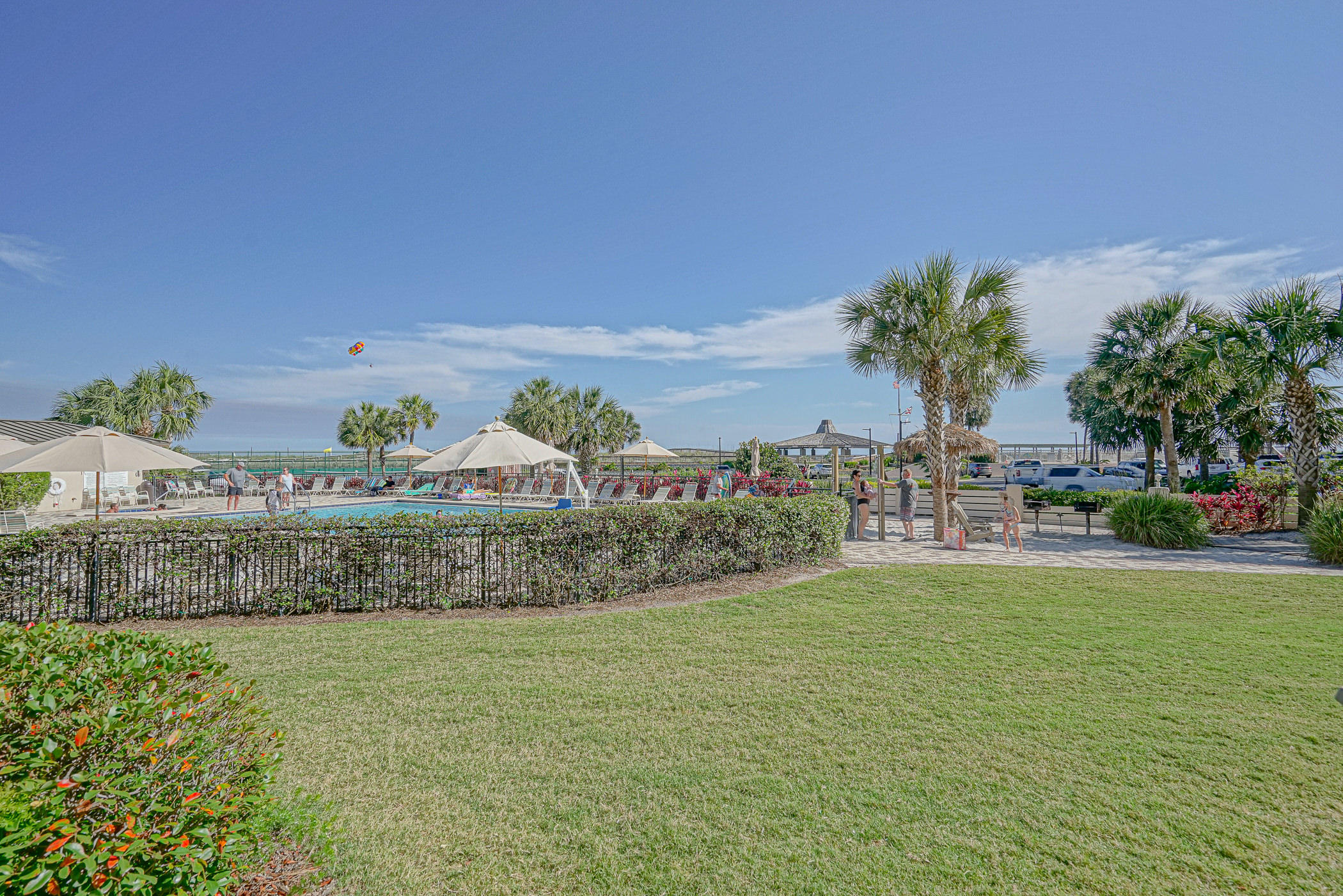 ISLANDER CONDO - Residential
