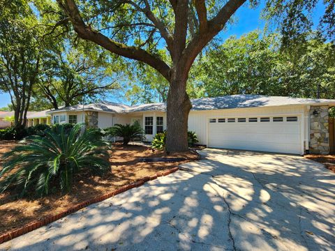 A home in Navarre