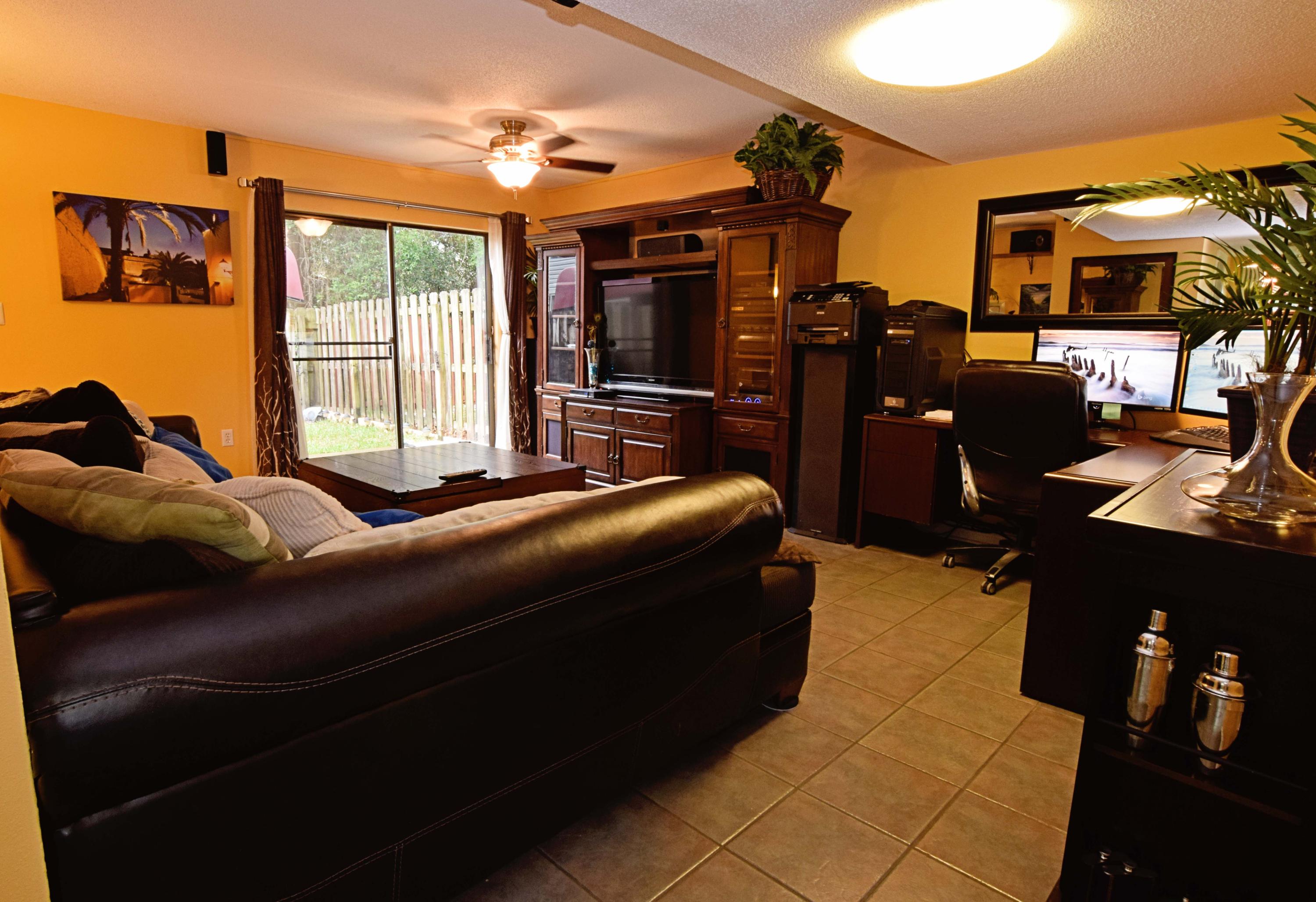 STUDIO T/H LOT 9 - Residential