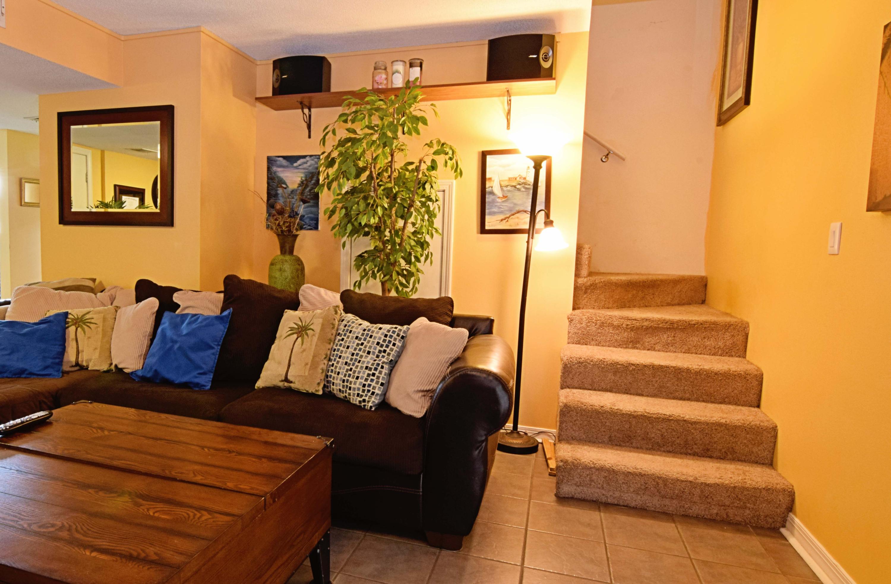 STUDIO T/H LOT 9 - Residential