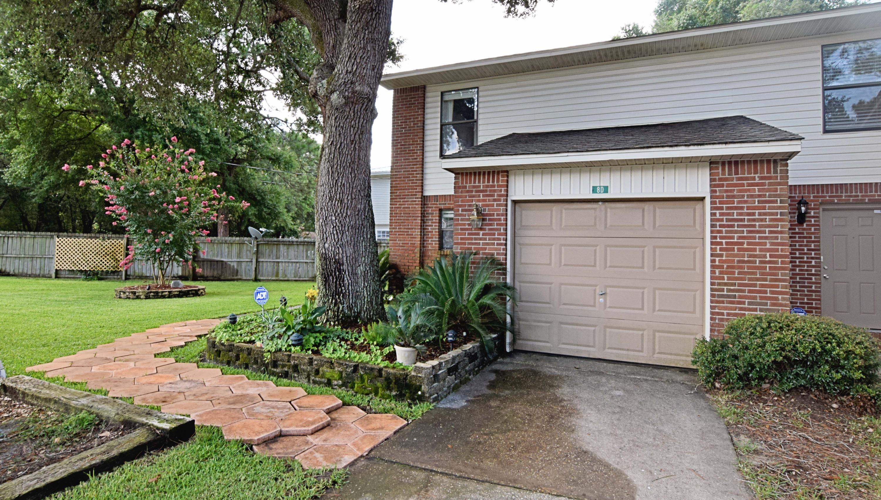 STUDIO T/H LOT 9 - Residential