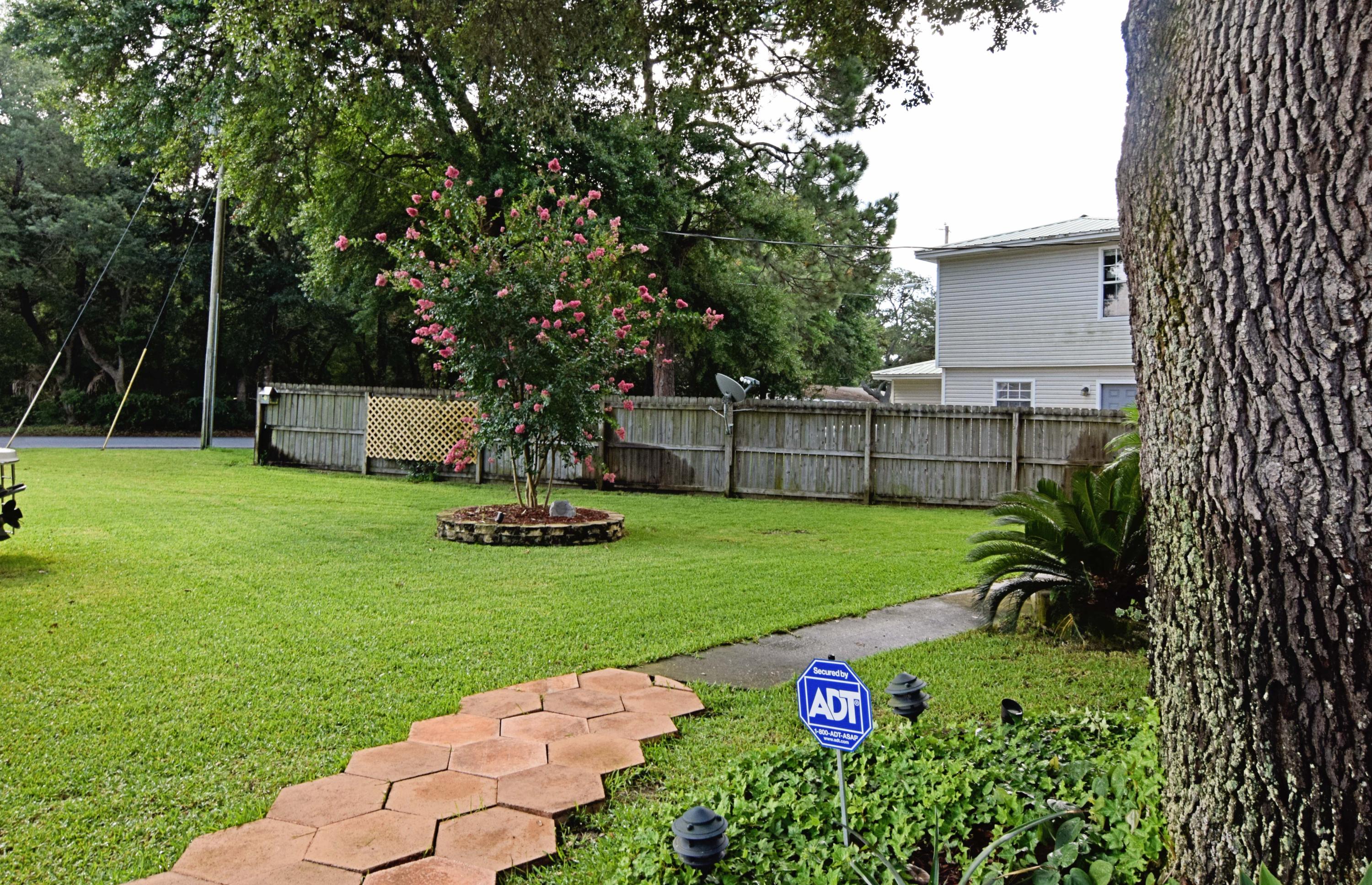 STUDIO T/H LOT 9 - Residential