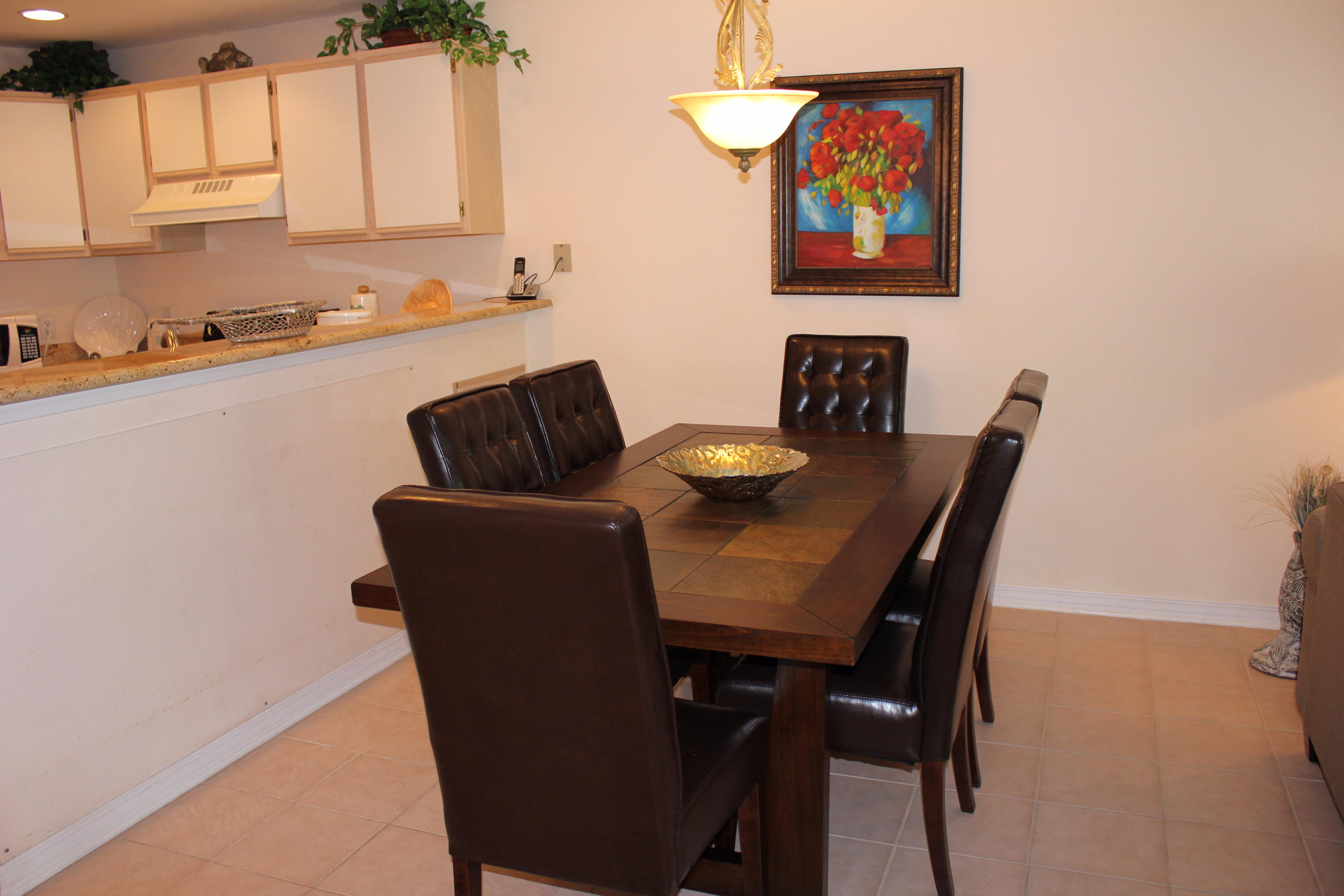 MARAVILLA CONDO 1 - Residential