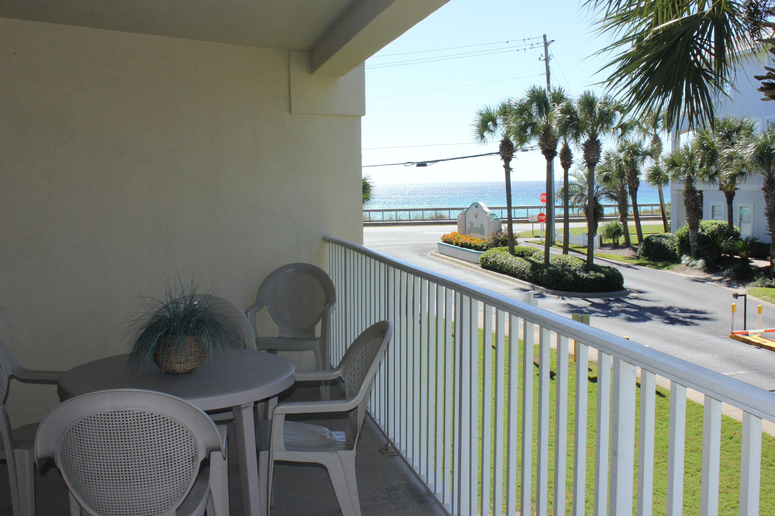 MARAVILLA CONDO 1 - Residential