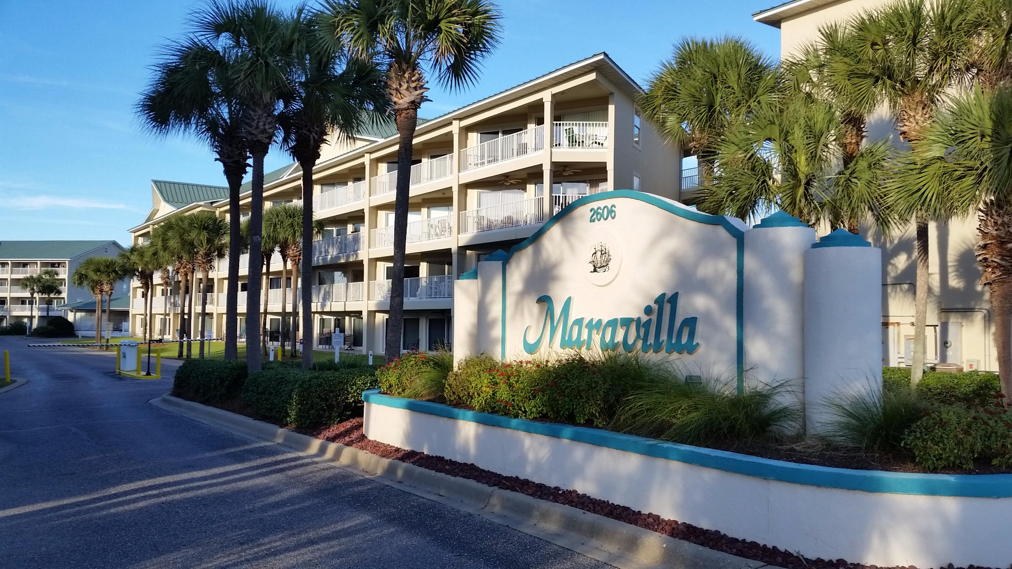 MARAVILLA CONDO 1 - Residential