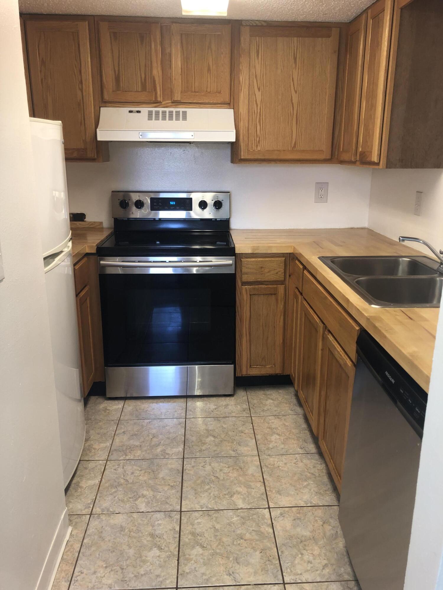 FINISTERRA UNIT 6C - Residential