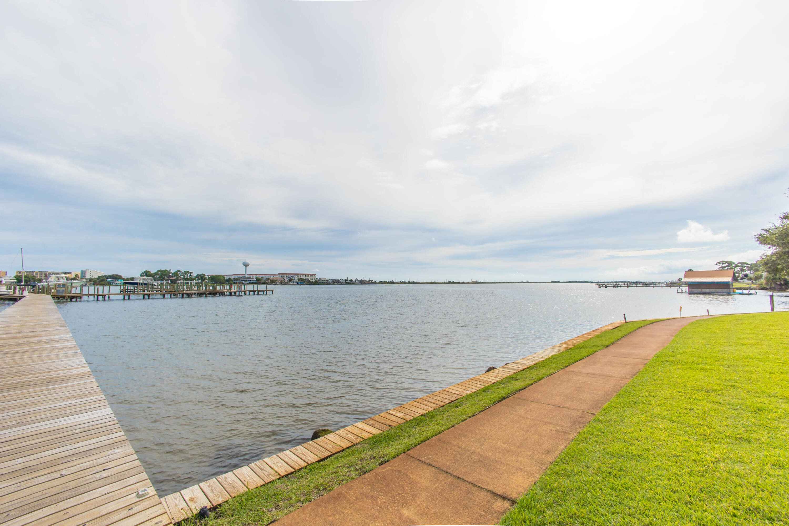PIRATES BAY PH 1 - Residential