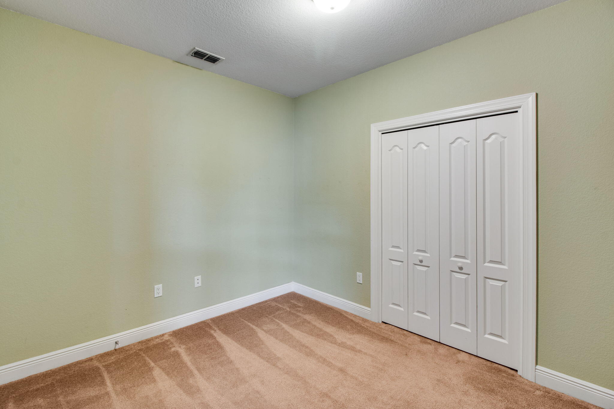 DIAMOND LAKES - Residential Lease